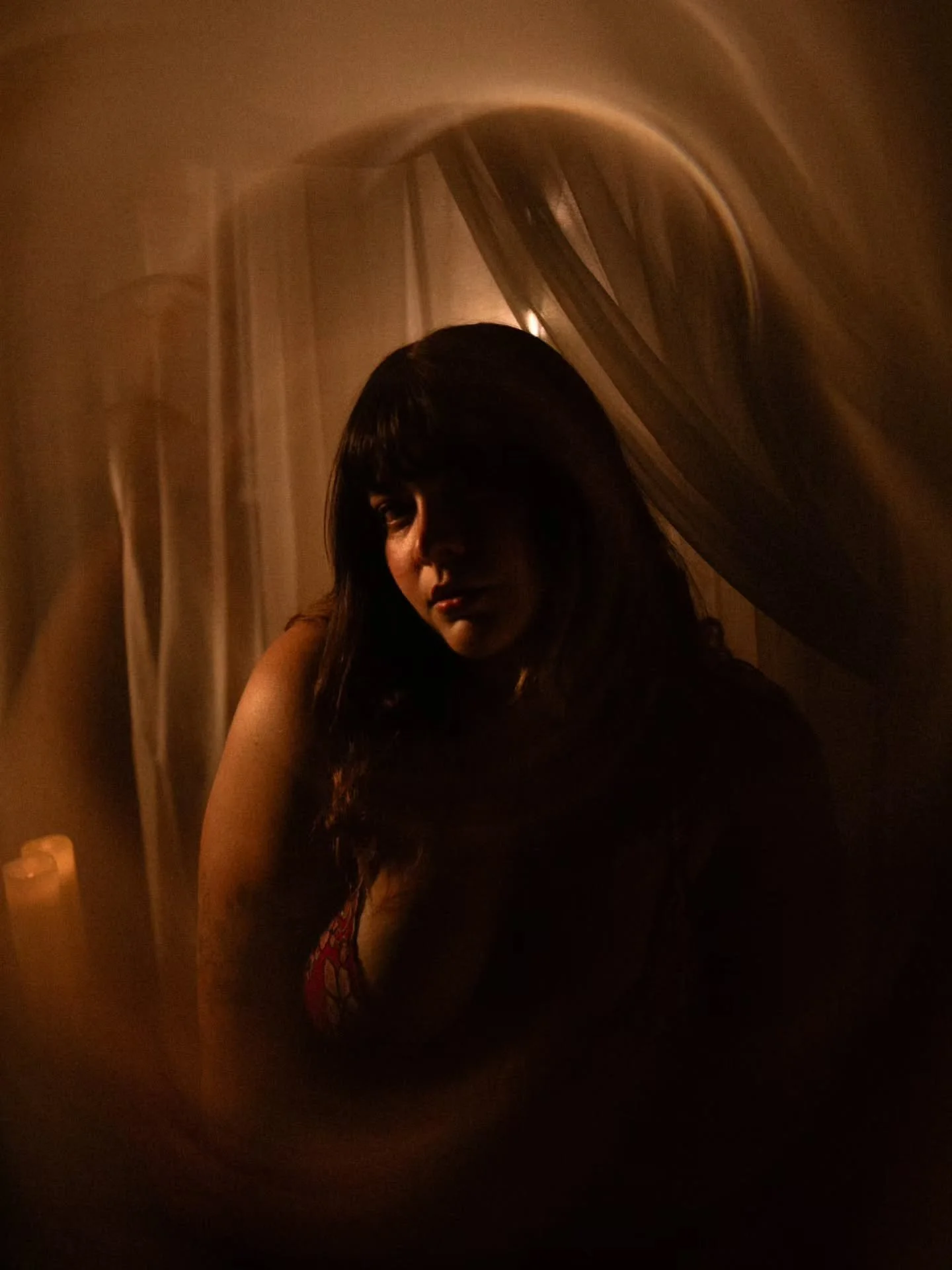 🕯️May self portraits 🕯️
For those of you who are following along with my self portrait challenge, the theme is 'light' this month! 

These photos and set were done with the help and kindness of @boudoirbykimberly 💕 we set up this dreamy set in her
