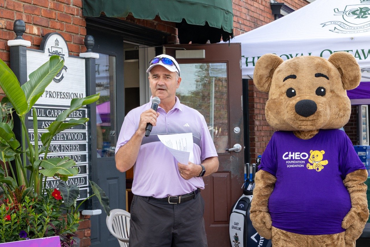 Dynamic coverage for charity and corporate golf days. From action shots on the green to team photos, sponsor signage and clubhouse awards, we capture the camaraderie of the game.
Golf tournament photographer, corporate outing photos, sports event pho