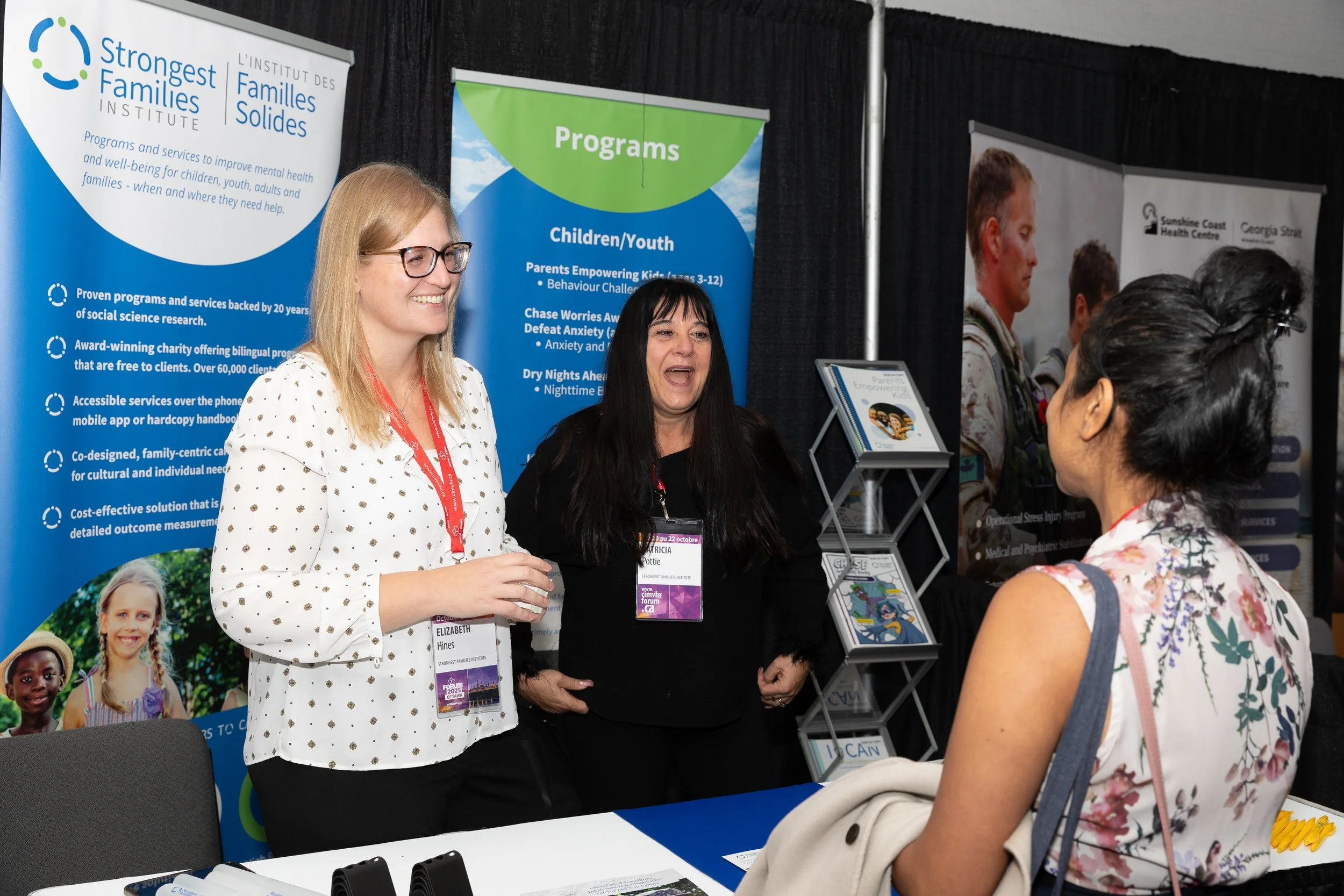 Professional coverage for conferences, conventions, and trade shows. I document everything from keynote speakers and panel discussions to networking breaks and branding details, providing high-quality assets for your marketing and post-event reports.