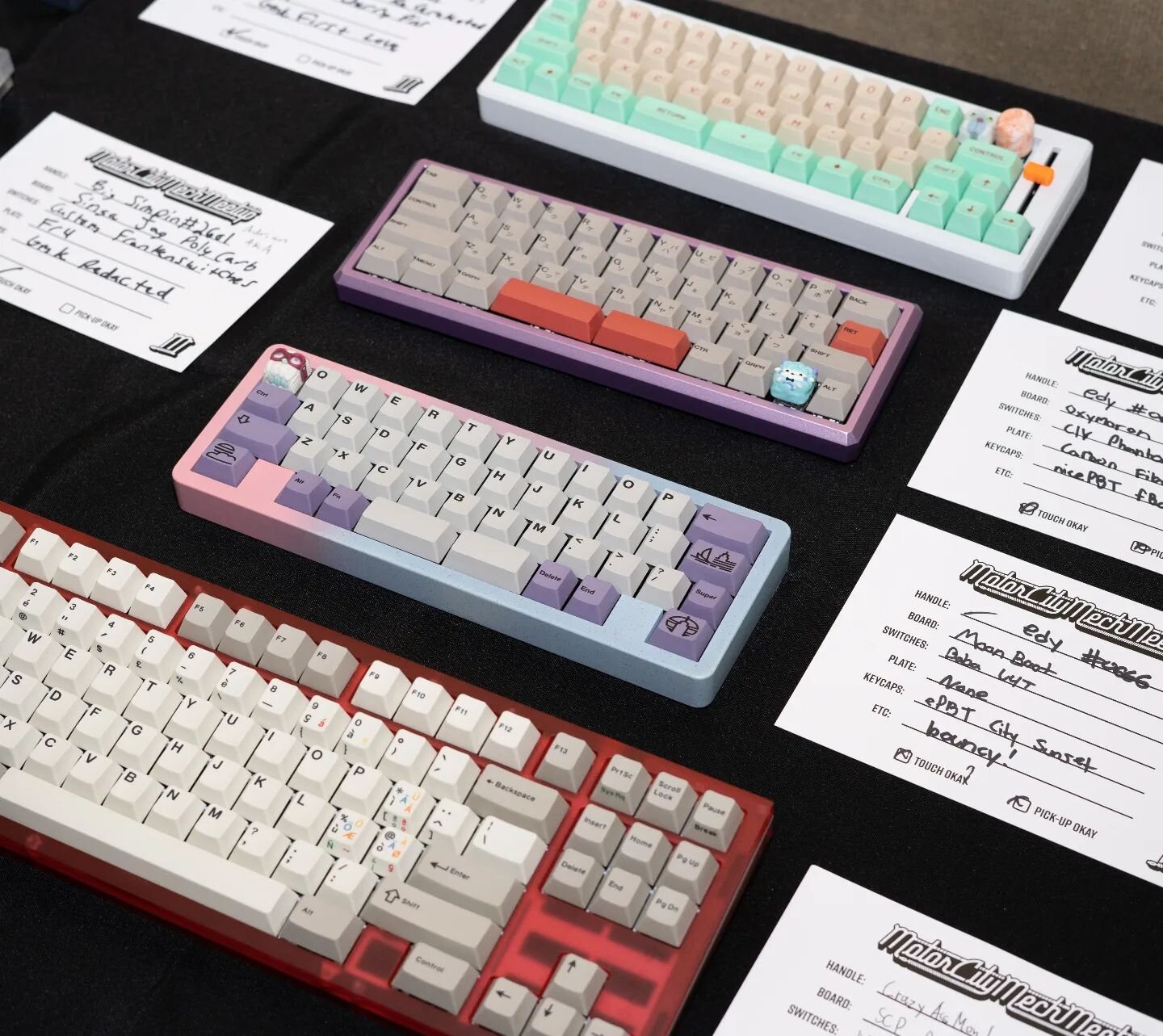 Some of the bounciest keebs we saw all day 🦘

Courtesy of discord user edy for the top three and crazy ass monkey for the bottom!

📸Photo credit @captain.sterling 
.
.
.
.
.
.
.
.
.
.
.
#motorcitymechmeetup2022 #motorcity #keyboard #keyboards #keyb