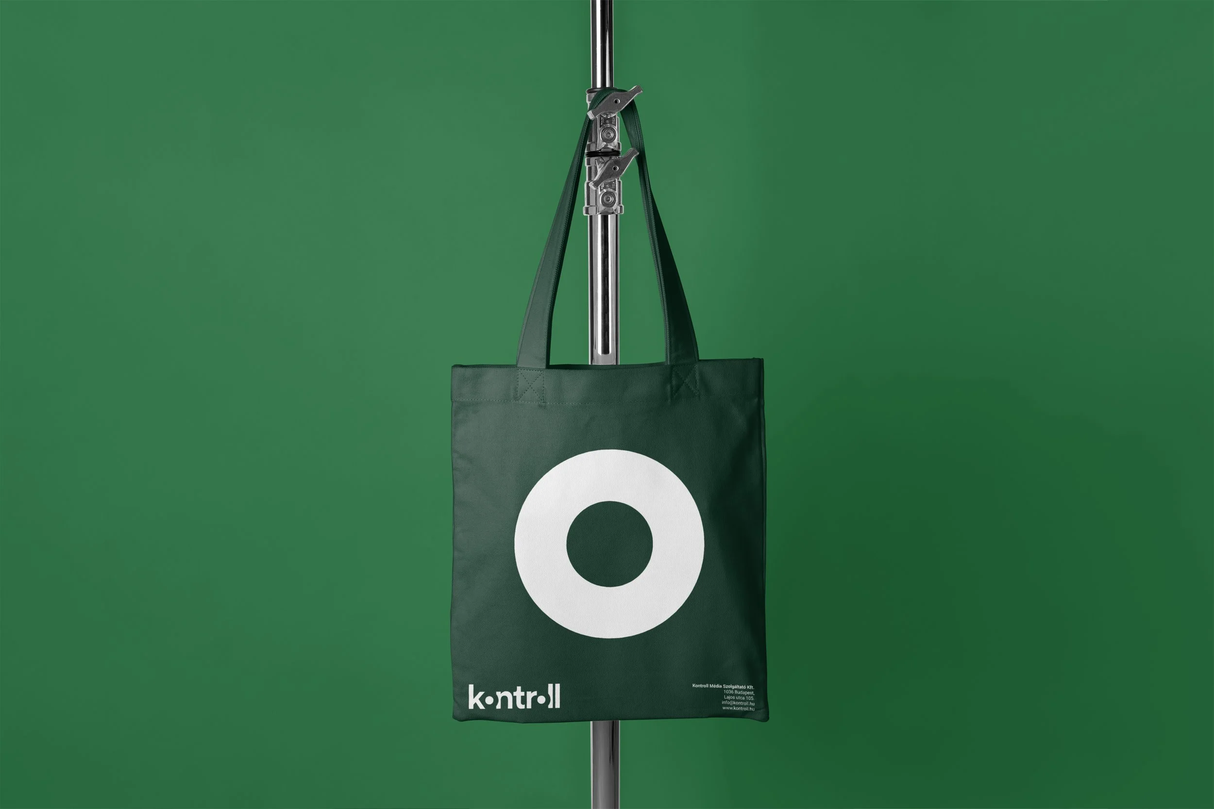 kontroll_tote_mockup.jpg