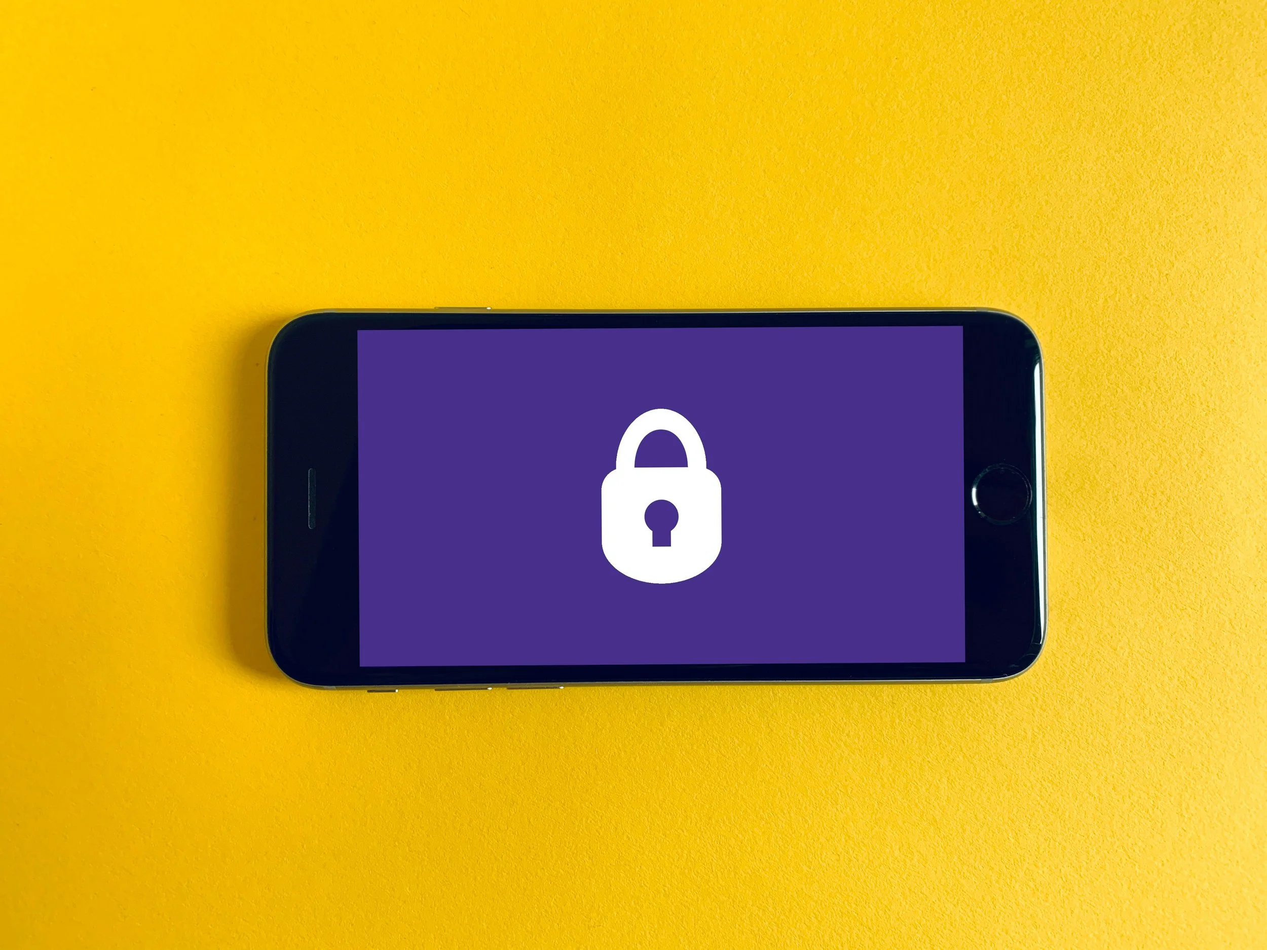 Een smartphone met een slot