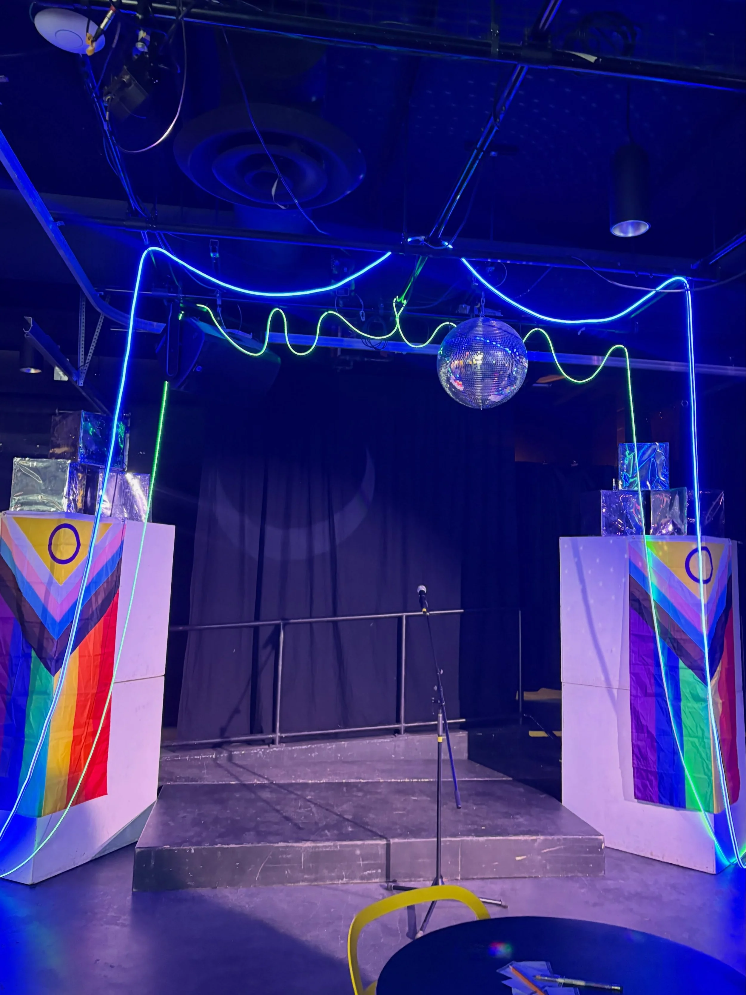 Happy Saturday pals!

You are cordially invited to our next QueerAOKE happening this Thursday, July 30th at 7 PM - 11 PM.

Queer, Not Queer! 

Everyone is welcome! 

No cover! 

See y&rsquo;all Thursday evening!
 
💛🌈✌🏾🎙️

 #Queer #Karaoke #QueerA