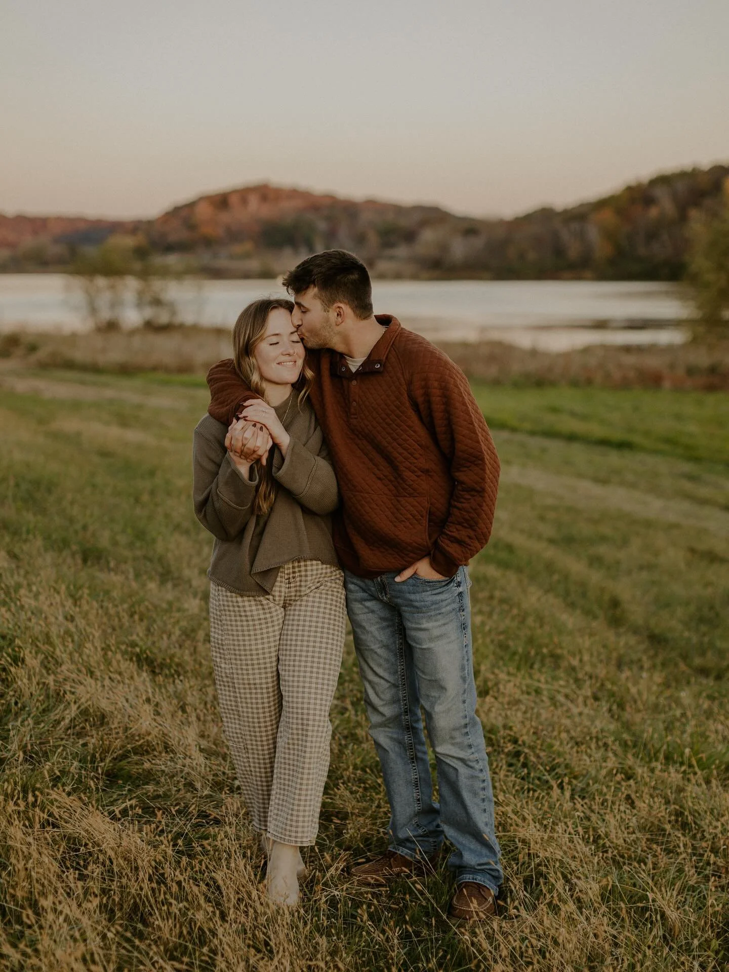 Karli + Jack made my job incredibly easy for this fall engagement session 🍂🙌🏻