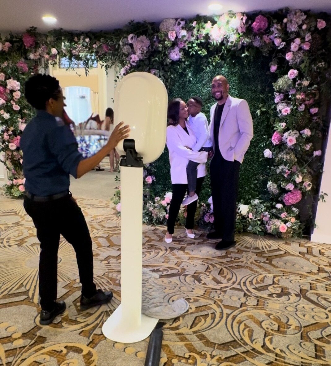 Social Booth - LeForce Mother's Day.jpg