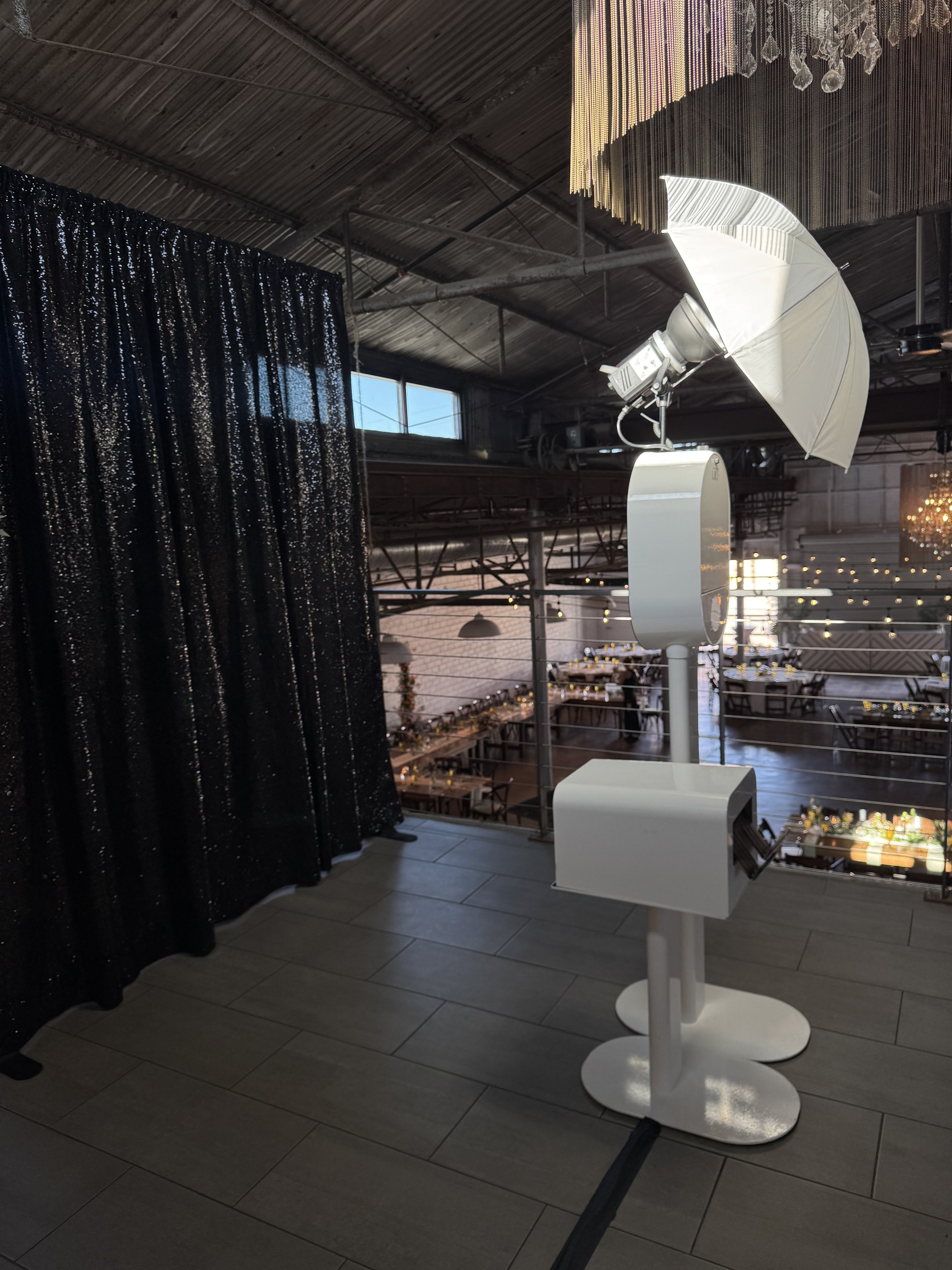Glam Booth - LeForce - Black.jpeg