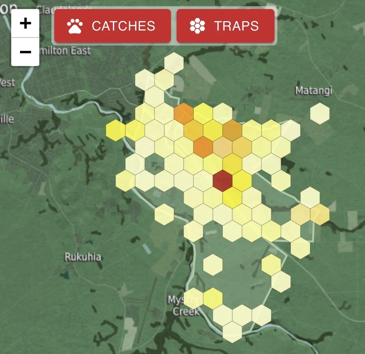 Map showing trapping activity with hexagonal grid overlay, indicating areas with high and low catches and traps, with labels for nearby locations.
