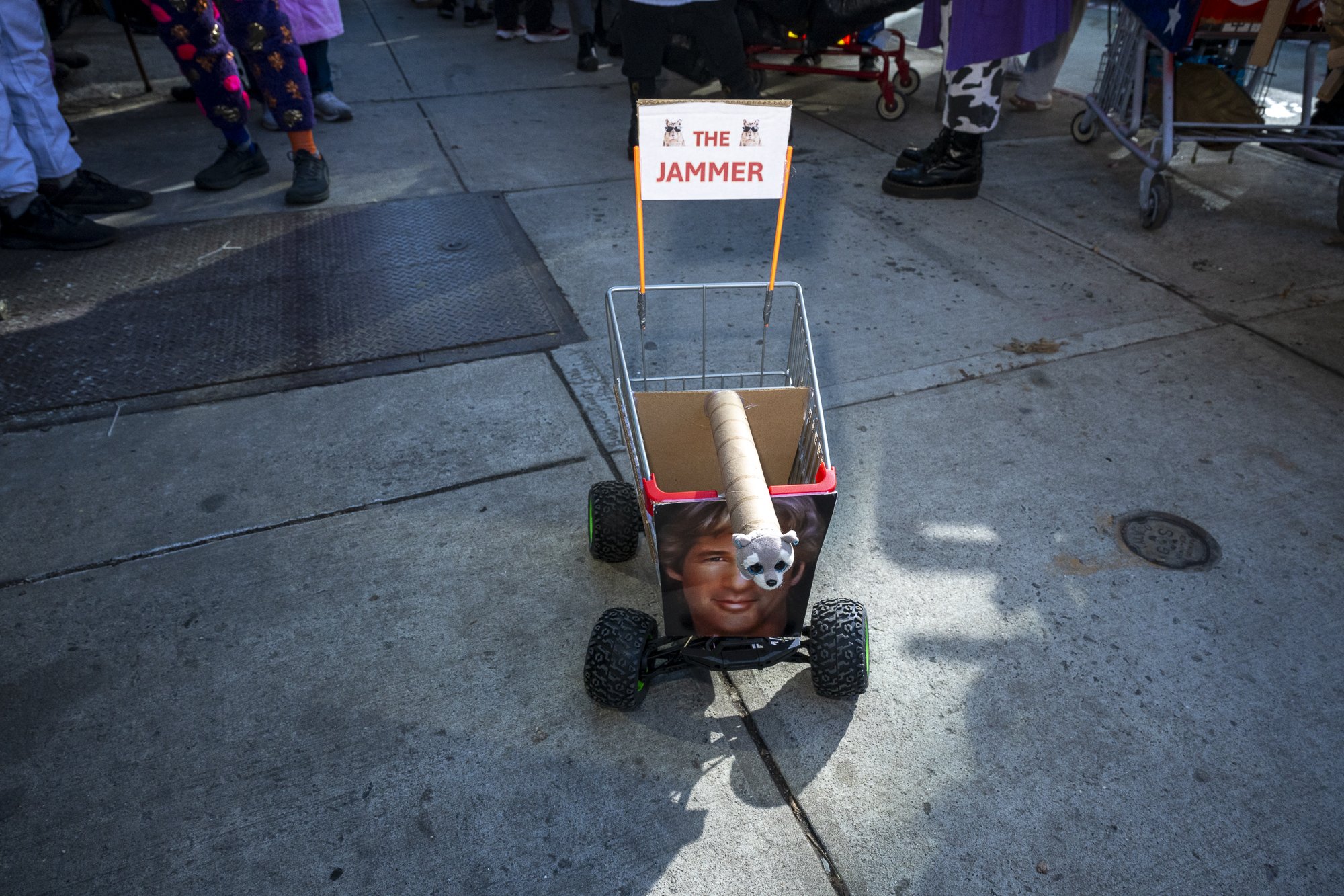 Idiot Rod's remote controlled cart, The Jammer, leading them to win Best Cartostrophe 