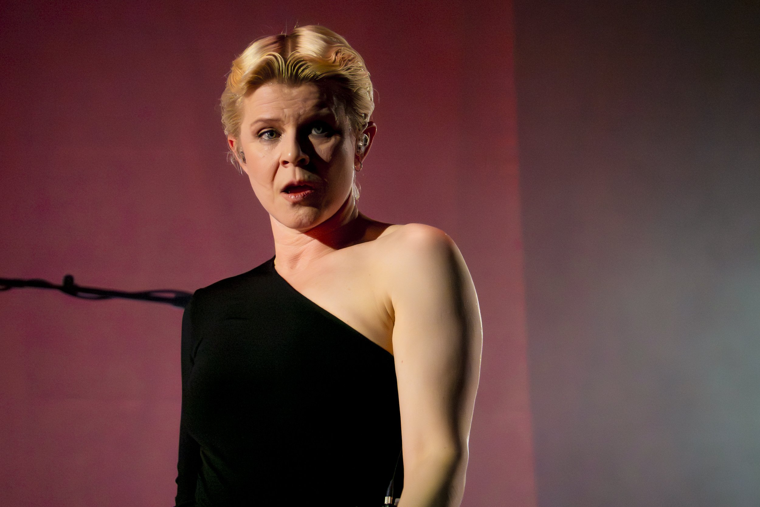 Robyn at Brooklyn Paramount on Friday, January 2, 2026.