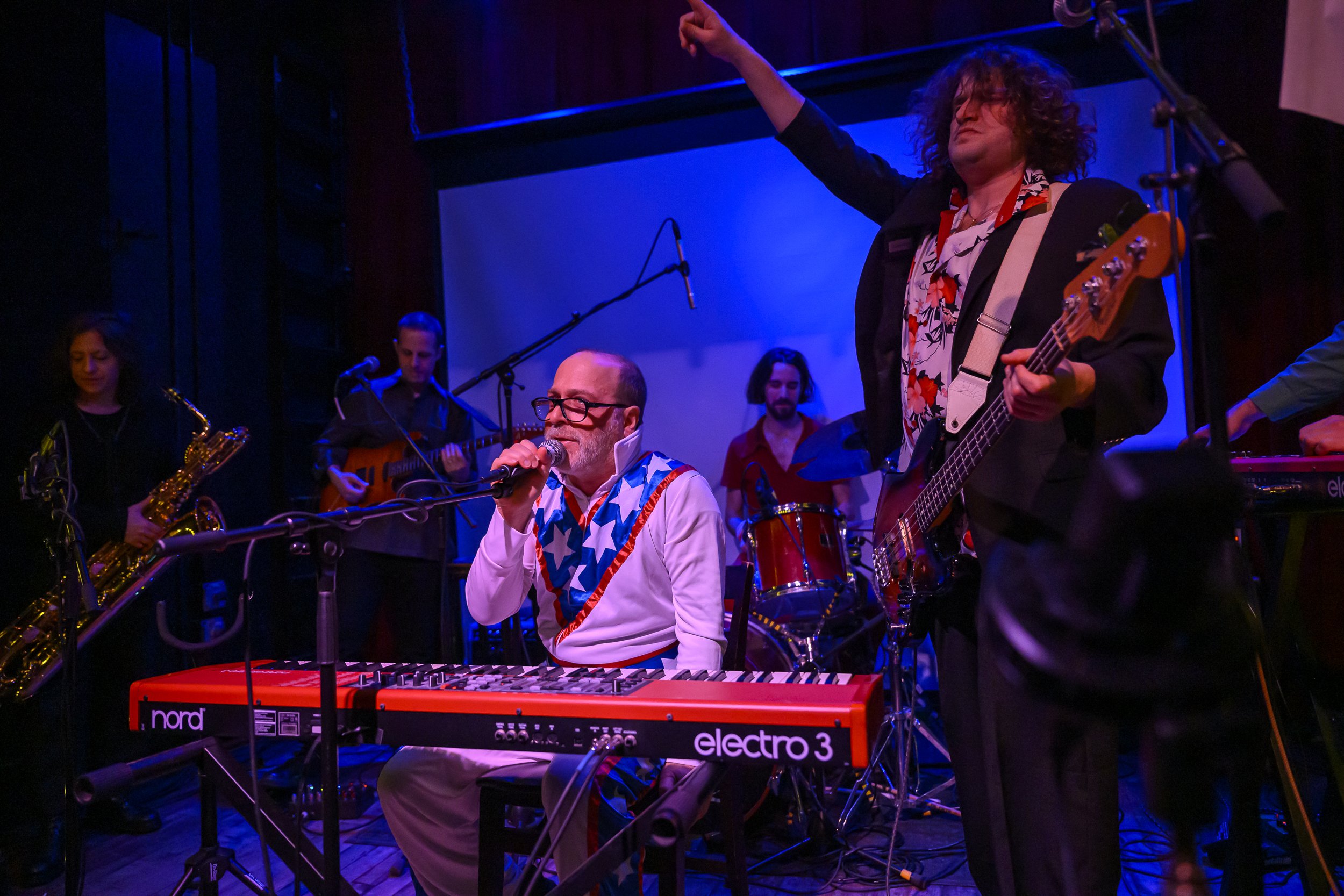 Jon Benjamin &amp; The Jazz Daredevil Band covers "The Boys Are Back in Town" at Union Pool