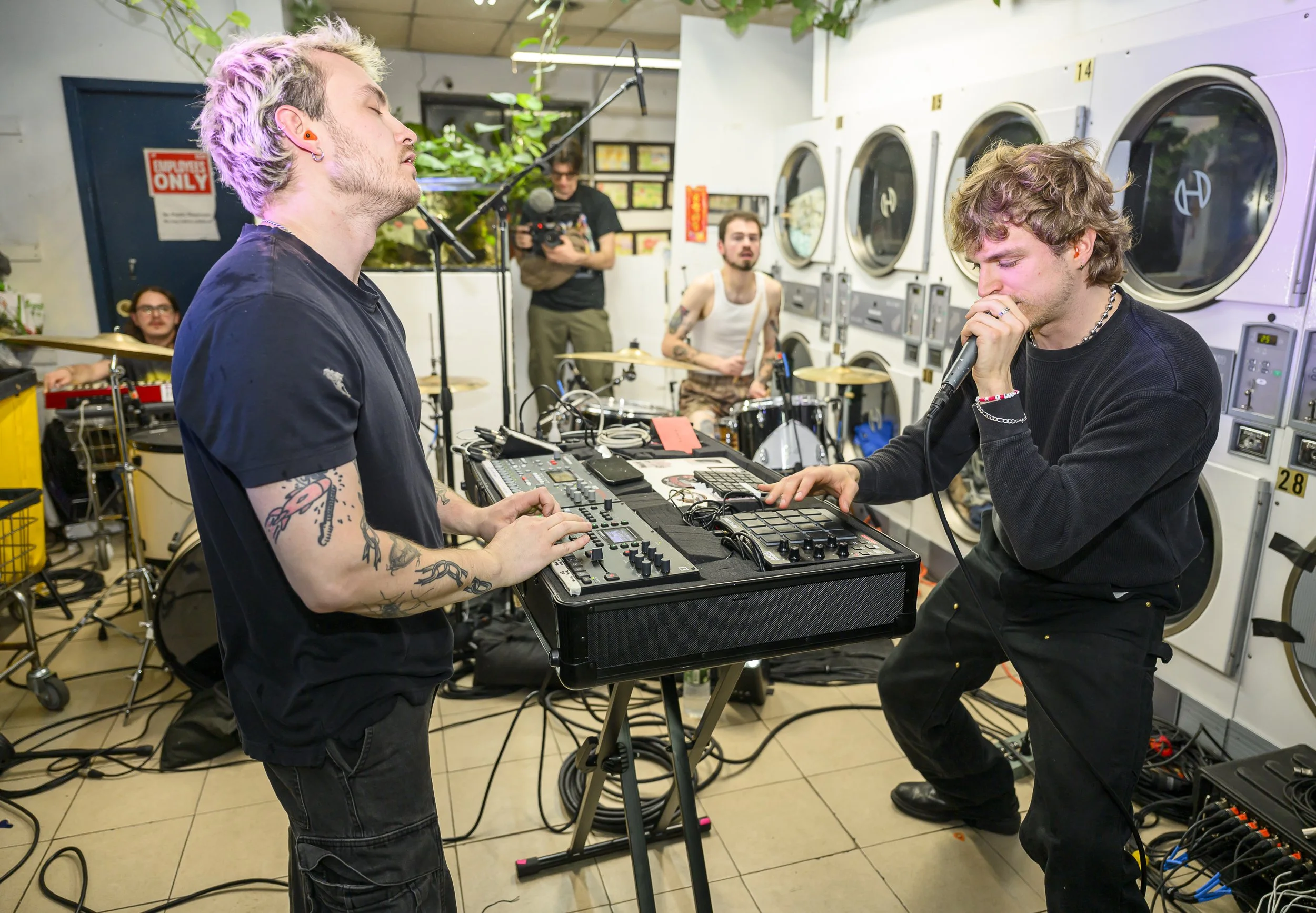 Lip Critic at Yong Xin Tan Laundromat