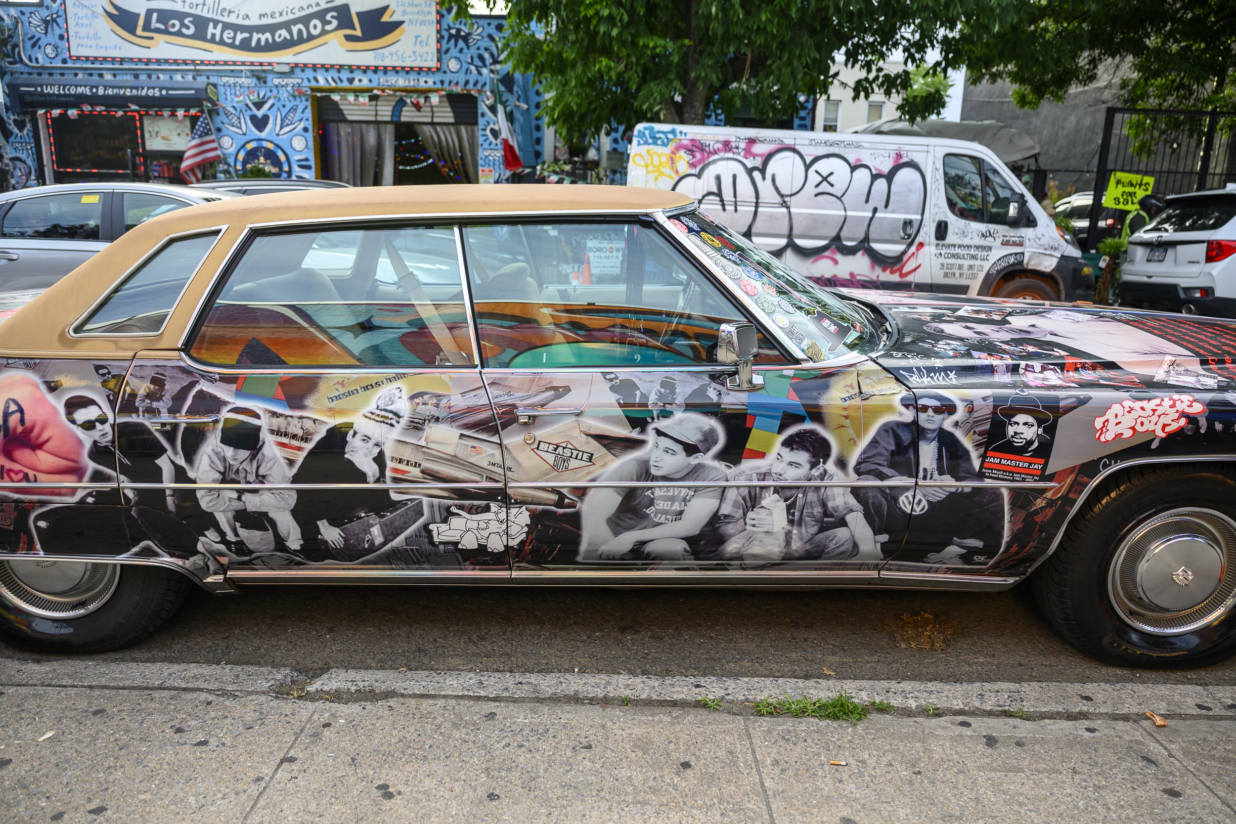 Car parked outside Xanadu Roller Arts before Mike D. and 5D show