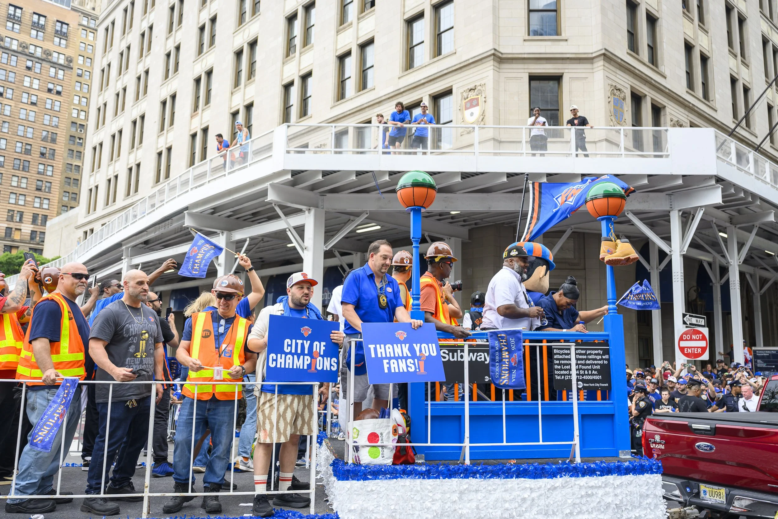 New-York-Knicks-Championship-Parade-by-Edwina-Hay-1408.jpg