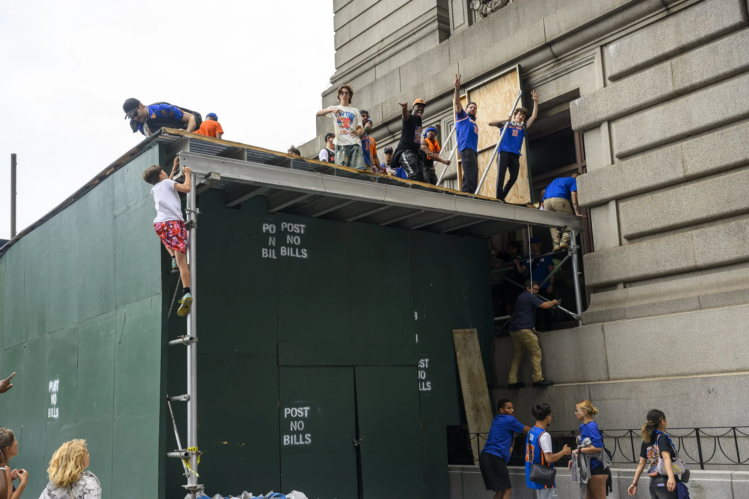 New-York-Knicks-Championship-Parade-by-Edwina-Hay-1425.jpg