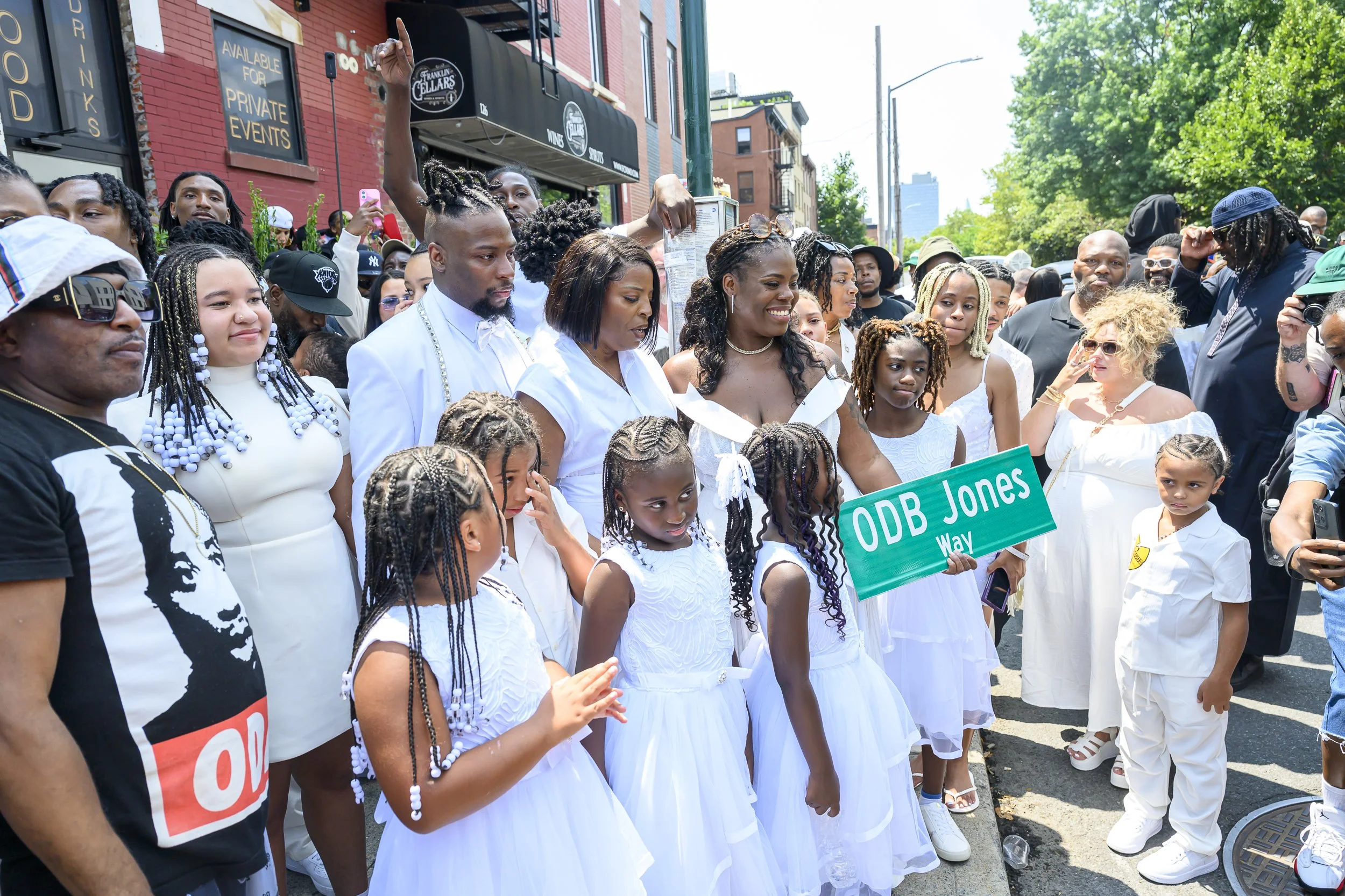 ODB-Jones-Way-family-after-unveiling-072526-by-Edwina-Hay-3872.jpg