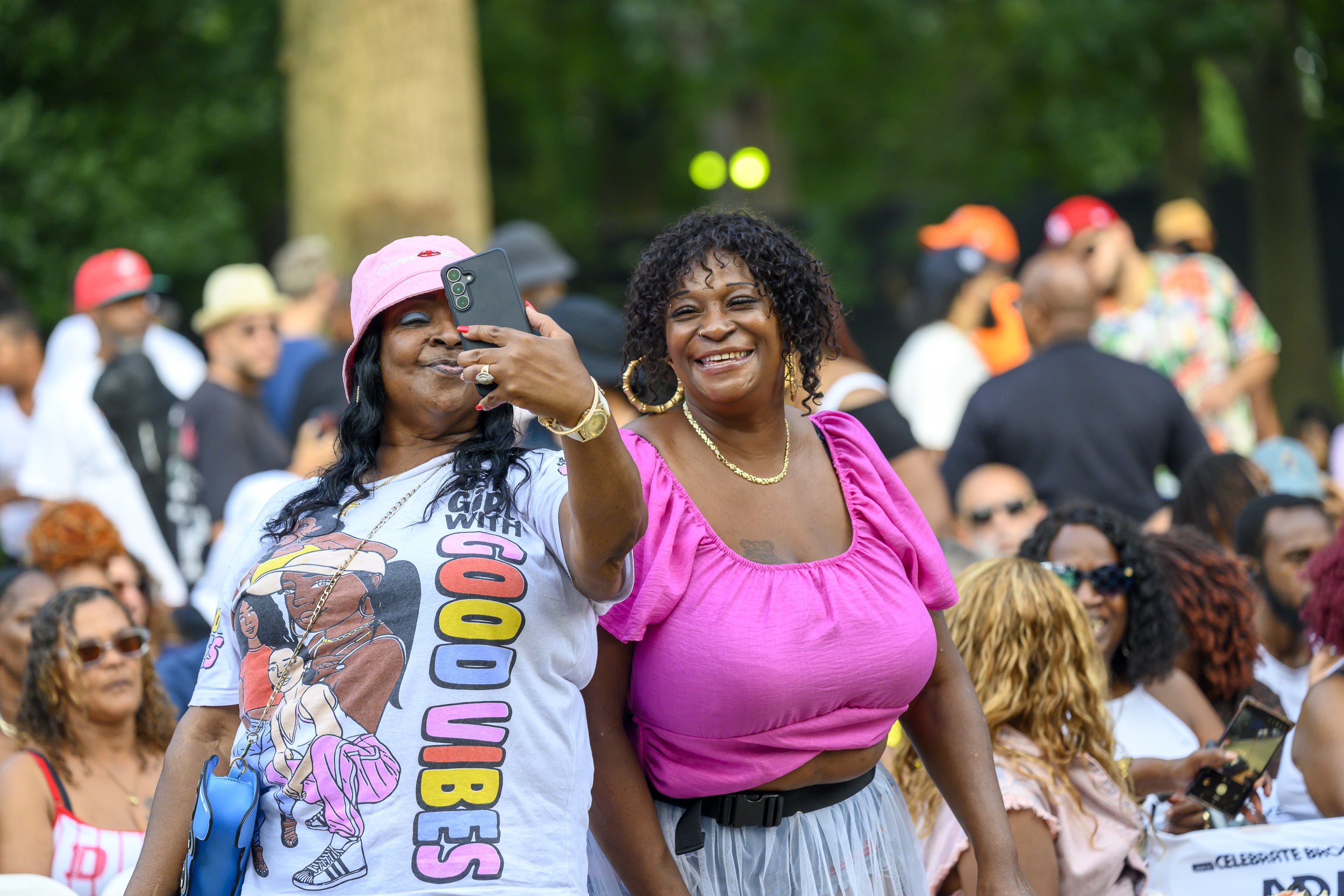 Audience-during-Ant-Marshall-DJ-set-at-BRIC-Celebrate-Brooklyn-by-Edwina-Hay-060801.jpg
