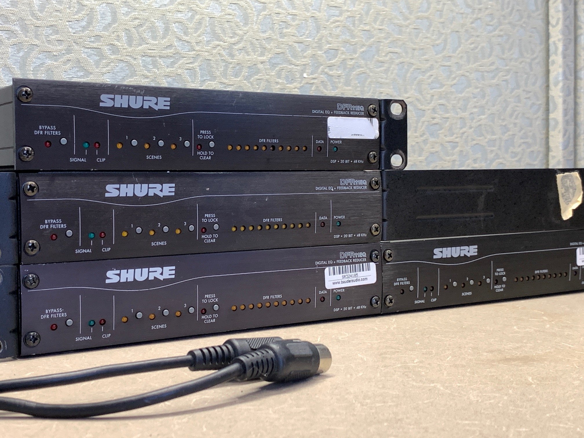 Lot of (4) Shure DFR11eq