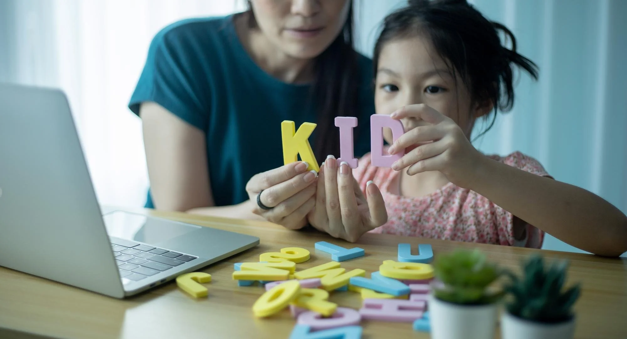 How to Teach Your Child to Read at Home Even If You Are Not a Teacher