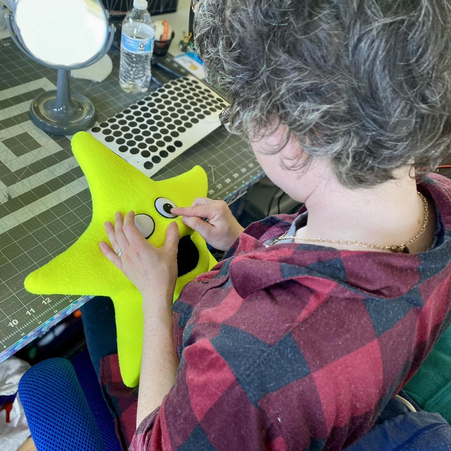 The blacklight &ldquo;star&rdquo; of the show is getting its final touches! ⭐️😎

#OneWay2 #star #puppet #puppets #blacklight #blacklightpuppet #puppetry #puppetbuilder #puppetbuilding #creativearts #ministry #kidmin