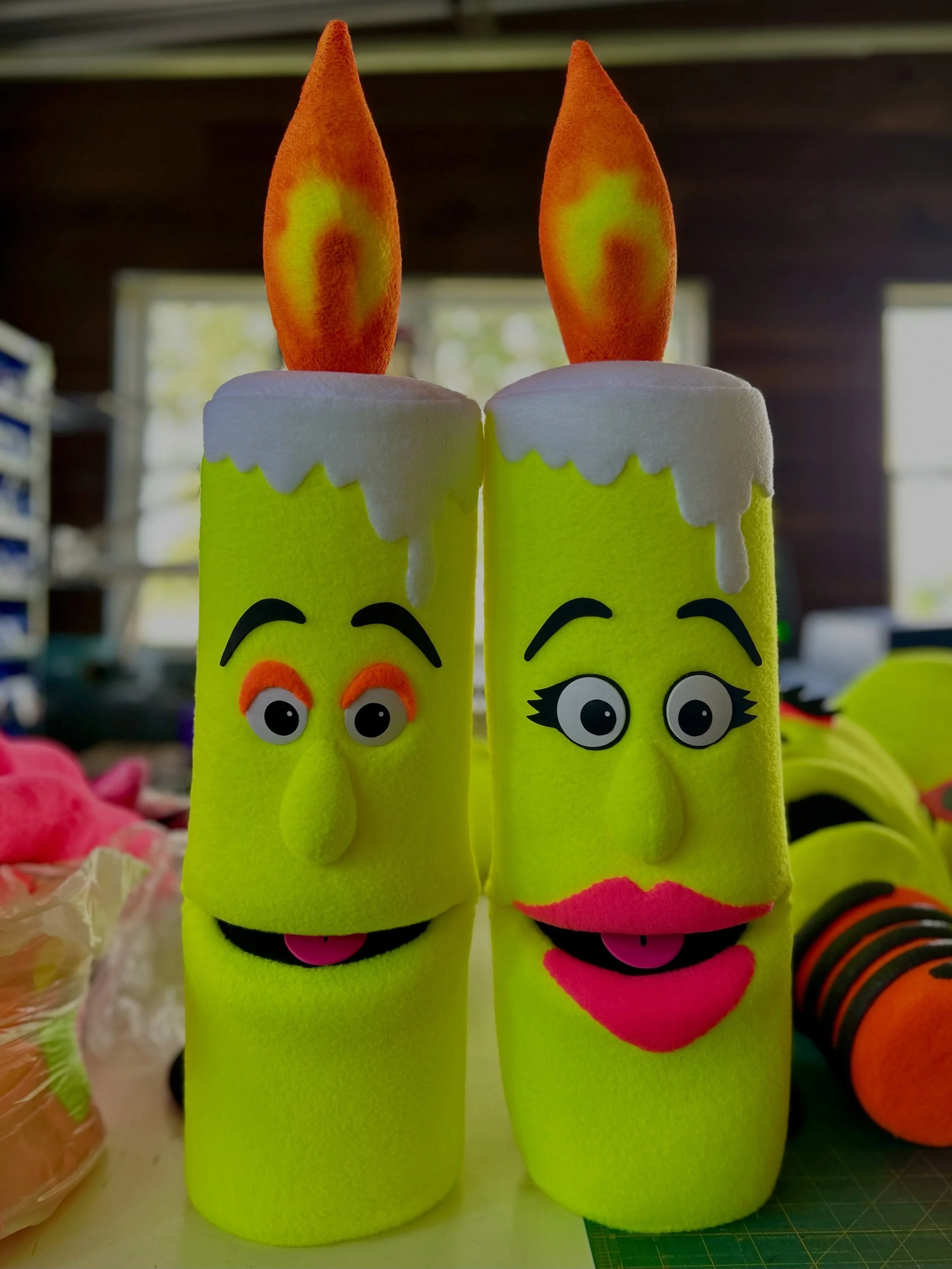 &ldquo;Let your light shine before others.&rdquo; &mdash; Matthew 5:16 

✨ Shine bright this weekend! Walk boldly in the light God has placed within you, and let your life reflect His love wherever you go.

#OneWay2 #puppet #puppetry #blacklight #can