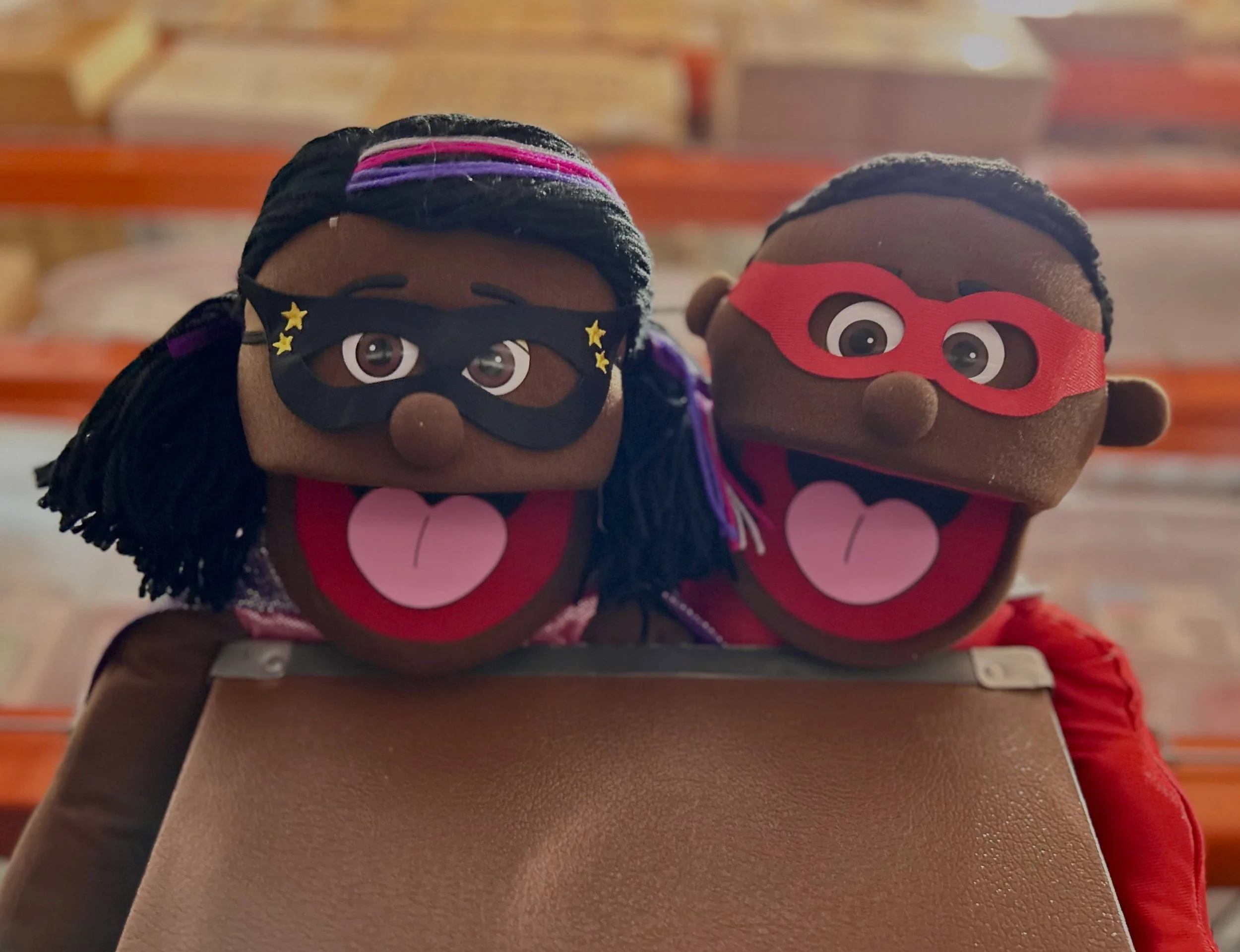 🦸&zwj;♂️ Holy clearance, Batman! 

These puppets have been staring down at us from their box for far too long&hellip; It&rsquo;s time to save the day! 🦸&zwj;♀️ 

These puppet heroes are part of our LAST CHANCE CLEARANCE, along with other puppets an