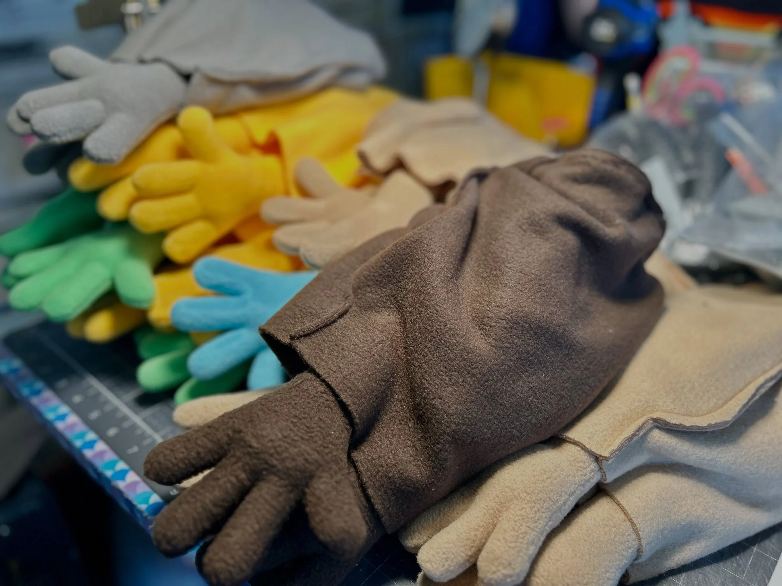 These puppet skins are ready to be customized into unique characters full of personality! 🤩

#OneWay2 #puppet #puppetry #puppetbuilder #puppetbuilding