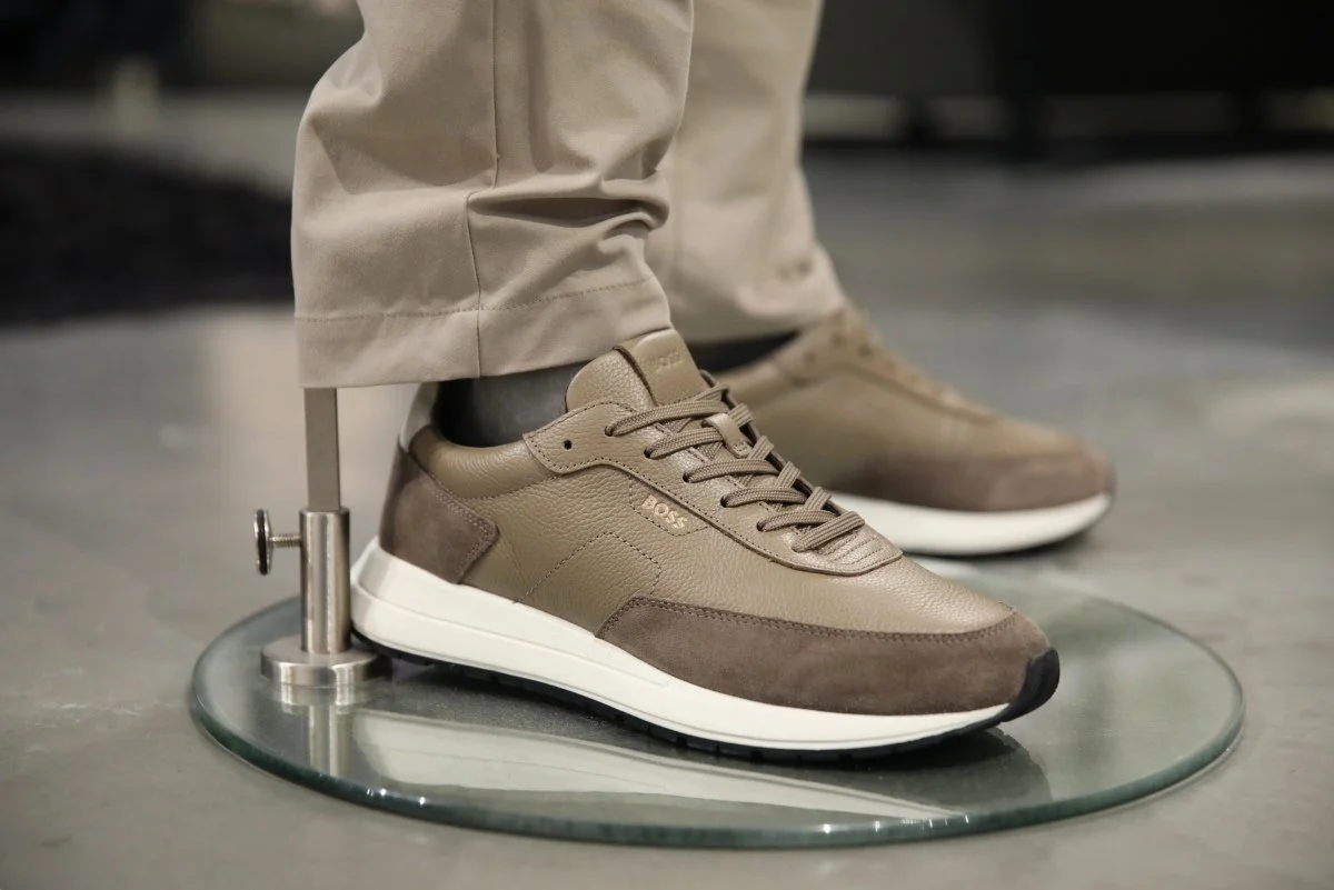 CG1A6460b.KL1200 pix.001.JPG