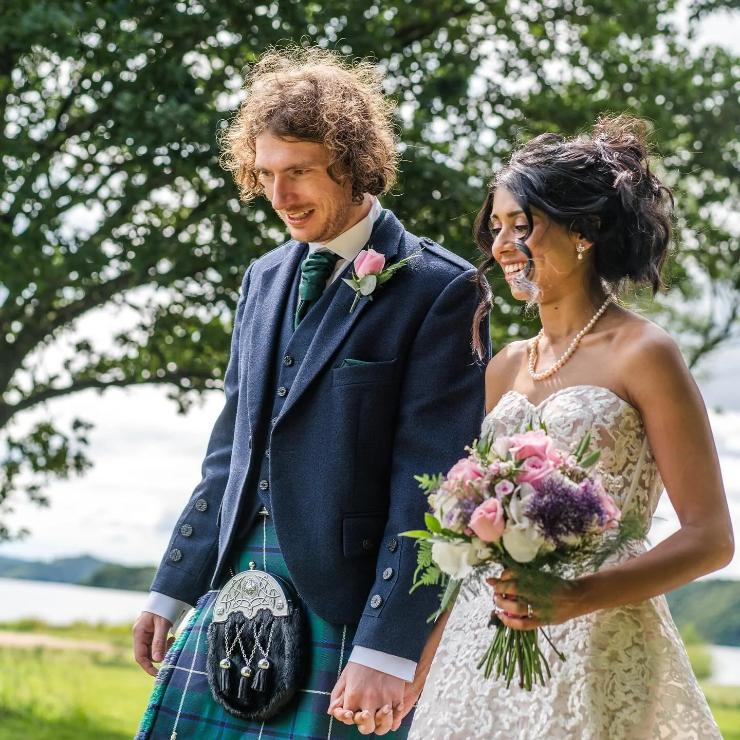 Planning your wedding can feel overwhelming, but a little organisation goes a long way. Here are my top tips to help you create a day that&rsquo;s stress-free and magical:
&nbsp;&nbsp;&nbsp;&nbsp;&nbsp;&nbsp;&nbsp; 1.&nbsp;&nbsp;&nbsp;&nbsp; Set Your