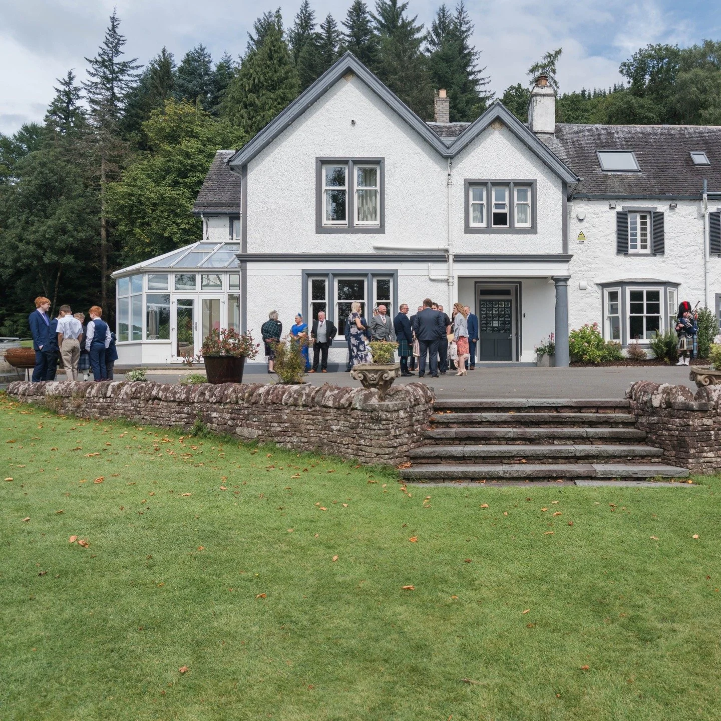 Piper playing, guests gathered, and around 15 minutes to go until the start of Allie and Ross's wedding ceremony yesterday at Altskeith Country House Hotel. What a wonderful wedding, I had so much fun photographing the celebrations, helped by some wo