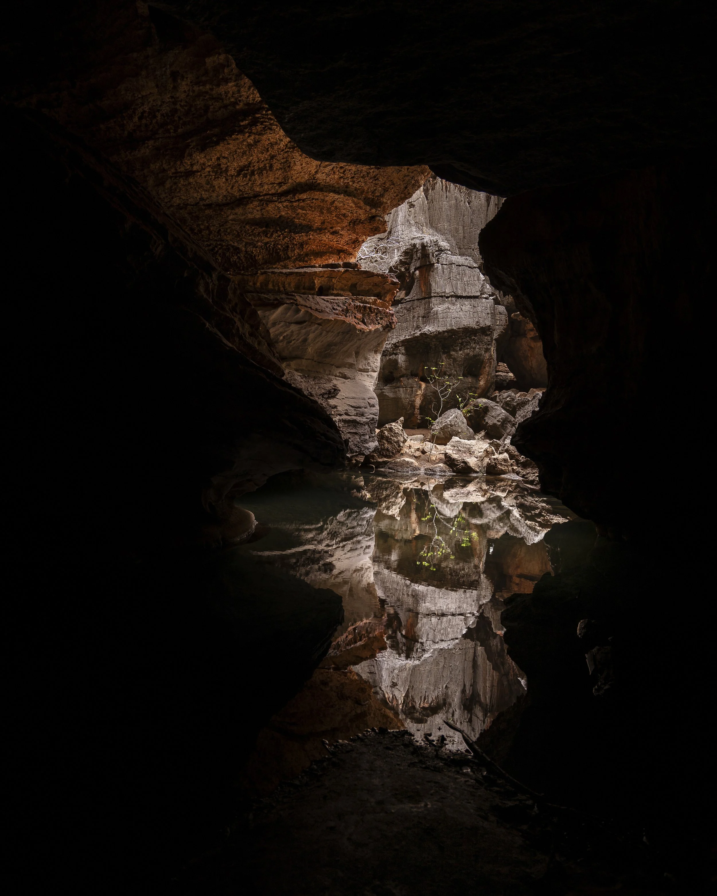 Ned Henderson photography mimbi caves