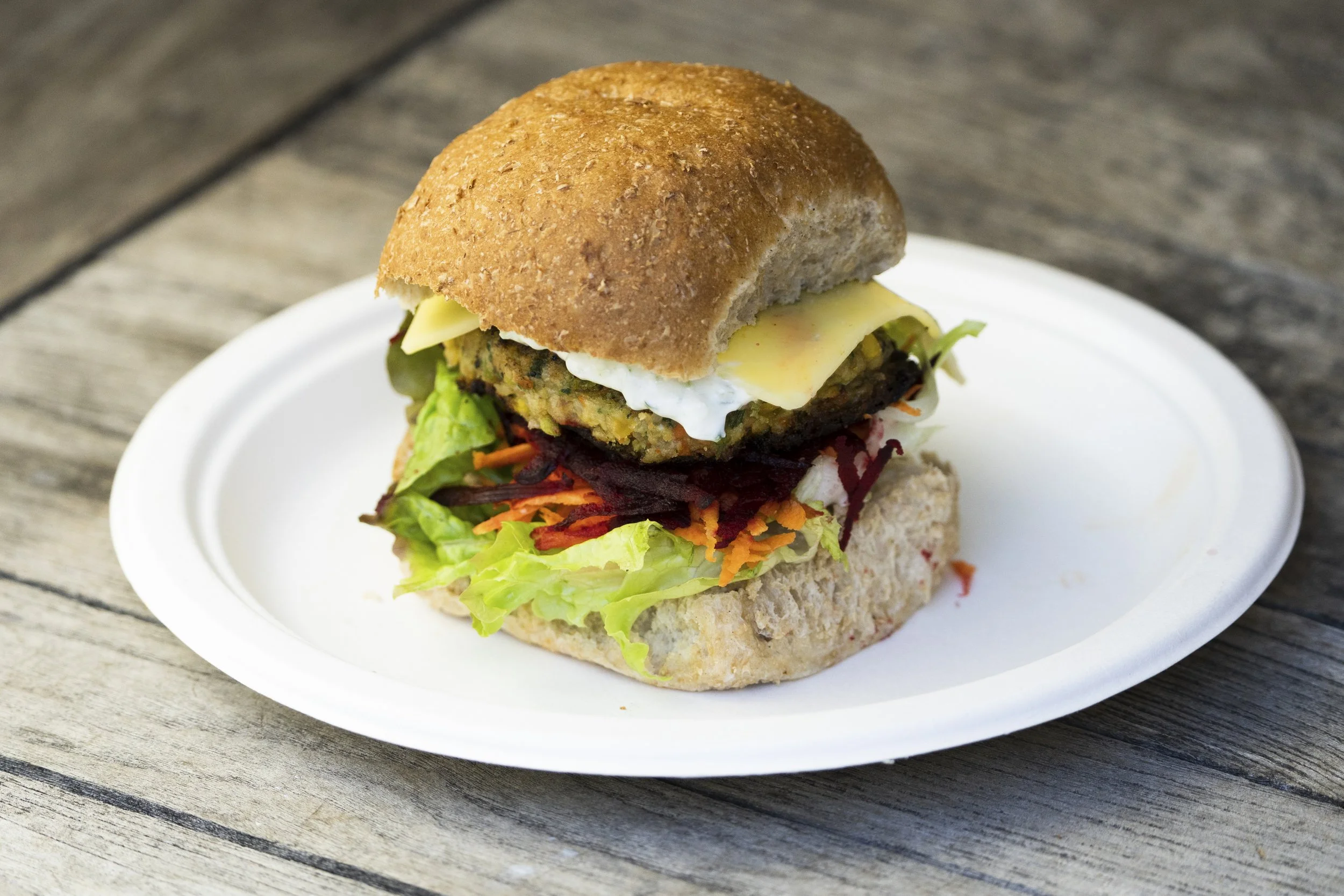 Veggie Burger w tzatziki.jpg