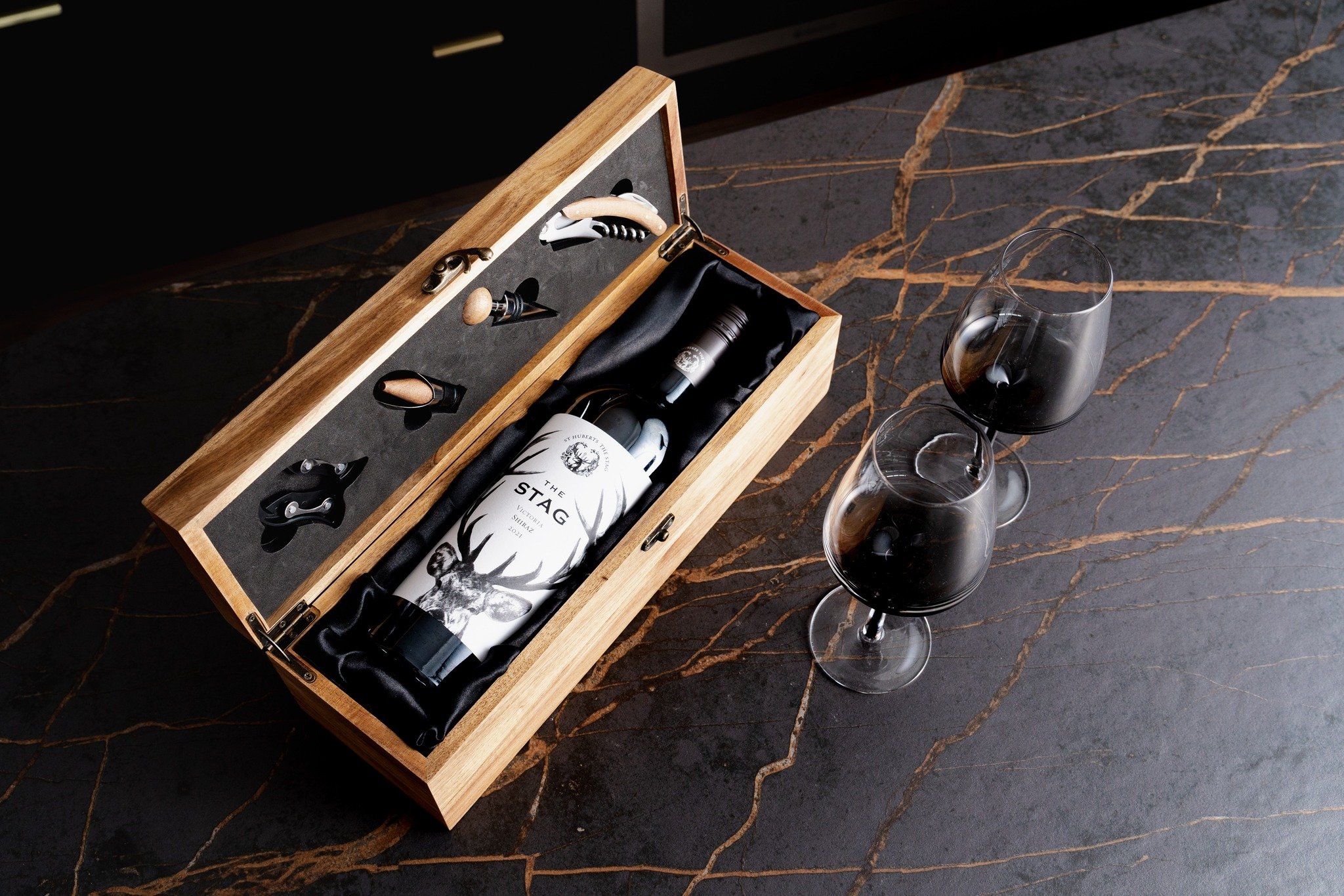 Crafted with elegance for every occasion ✨ The Keepsake Wine Box Gift Set is the perfect present for wine enthusiasts.

www.keepsake.nz