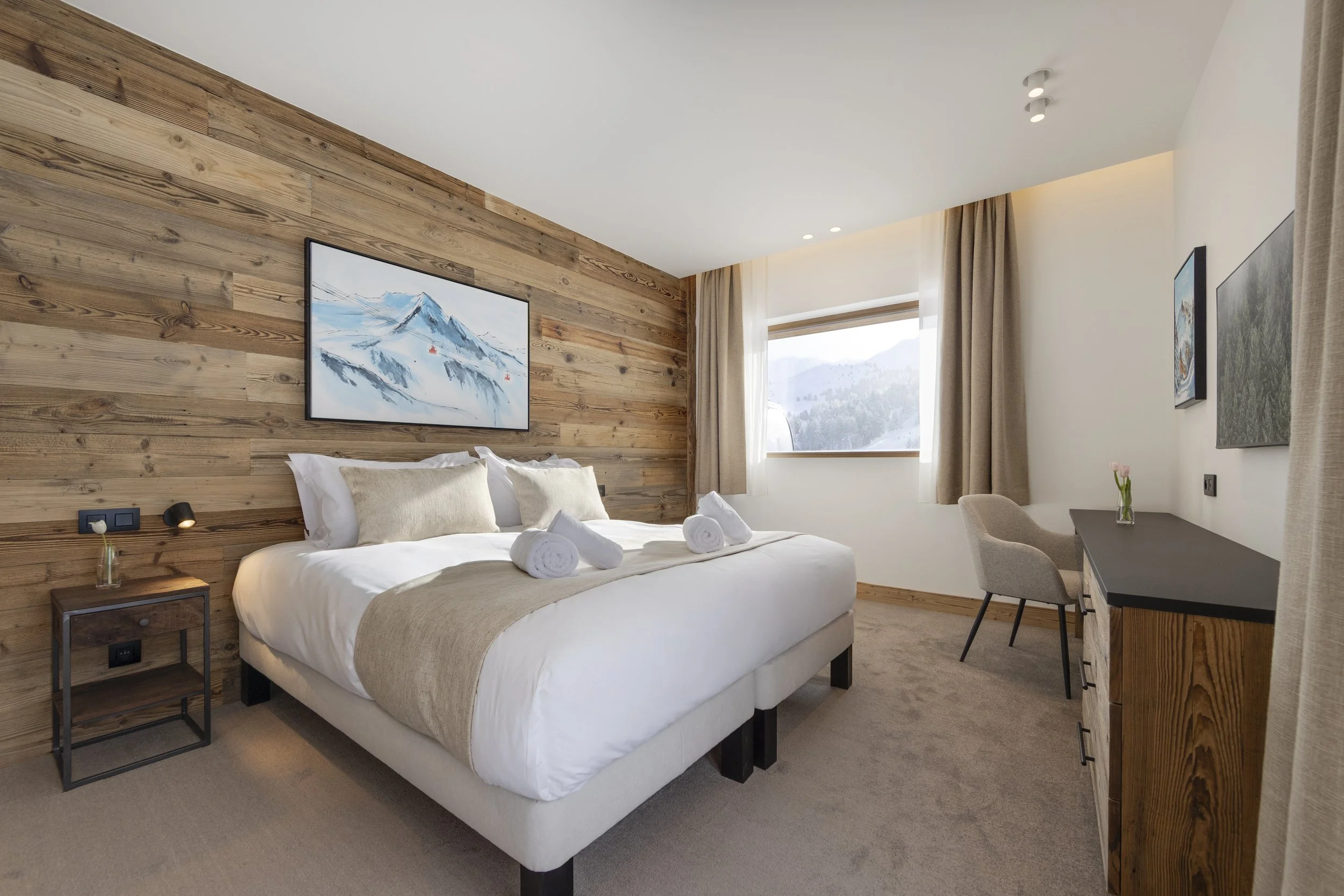 Sagarmatha Room 1 (2).jpg