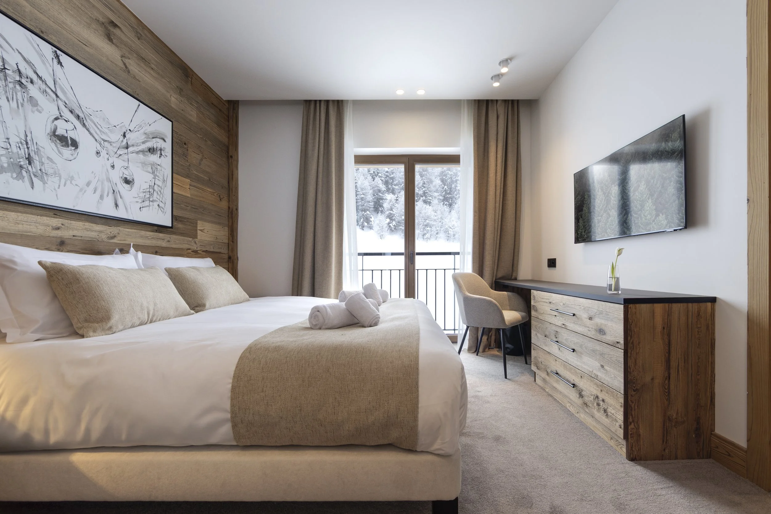 Sagarmatha Room 2 (2).jpg