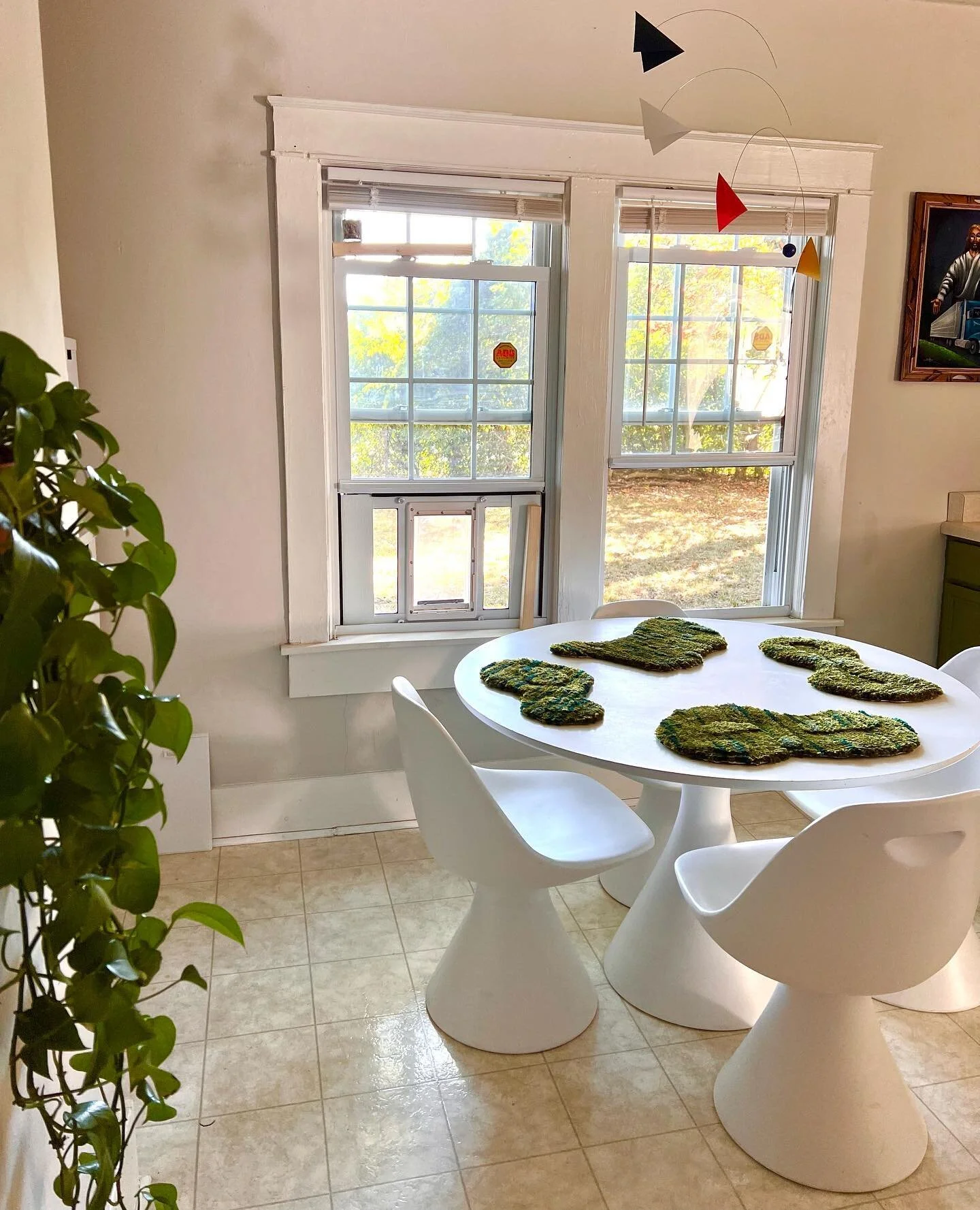 Get ready for thanksgiving with the placemats of your lil gremlin dreams!! Mossy placemats are on the website and ready to go home with you!
