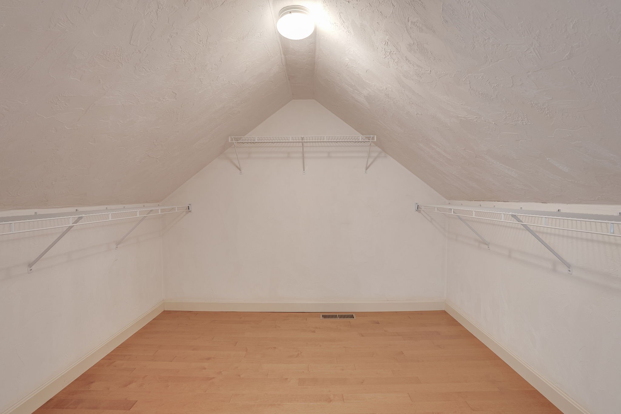 34-web-or-mls-115MeadowLaneBoxboroughMA-34.jpg