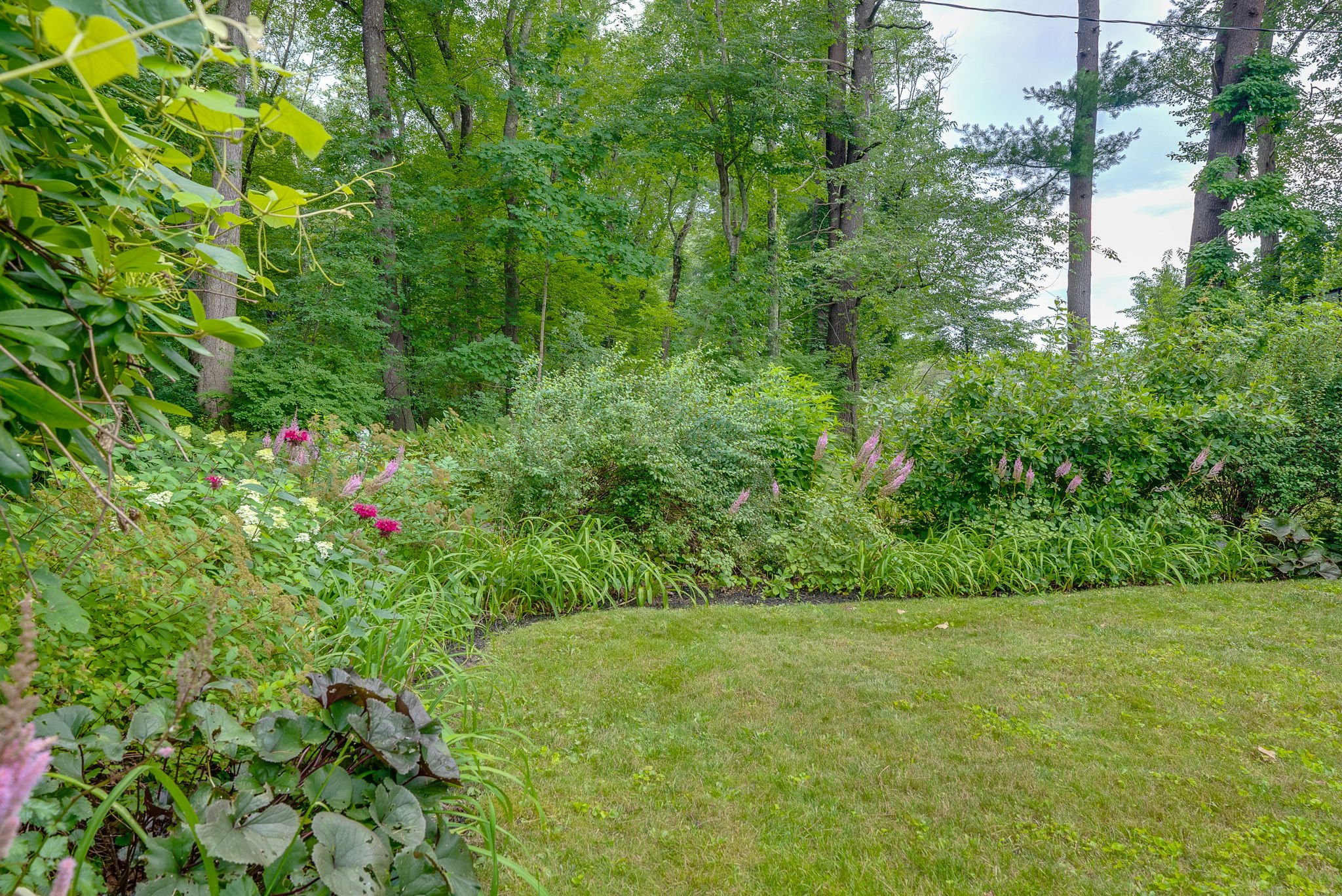 8-web-or-mls-16WashingtonStreetBedfordMA-08.jpg