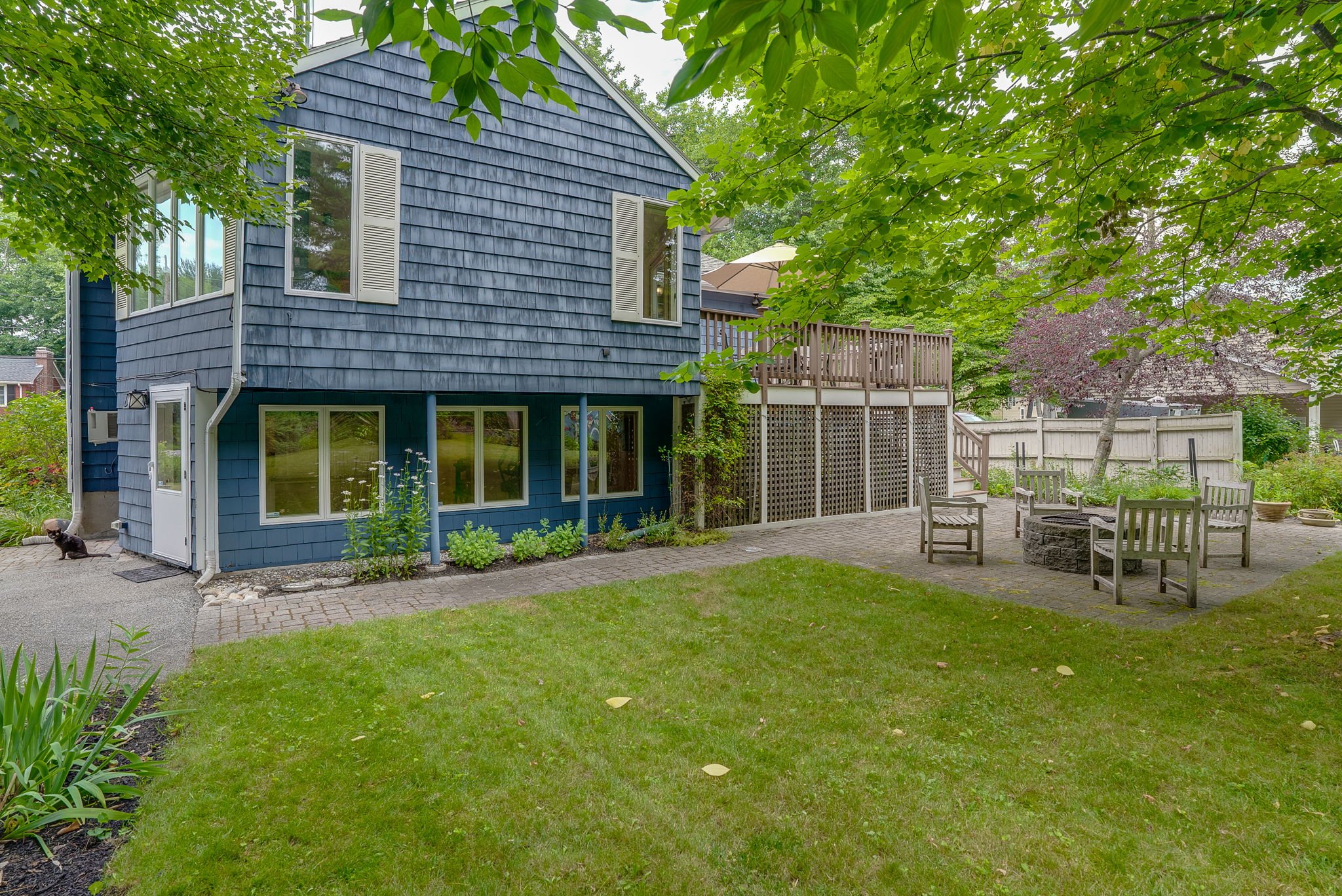 10-web-or-mls-16WashingtonStreetBedfordMA-10.jpg
