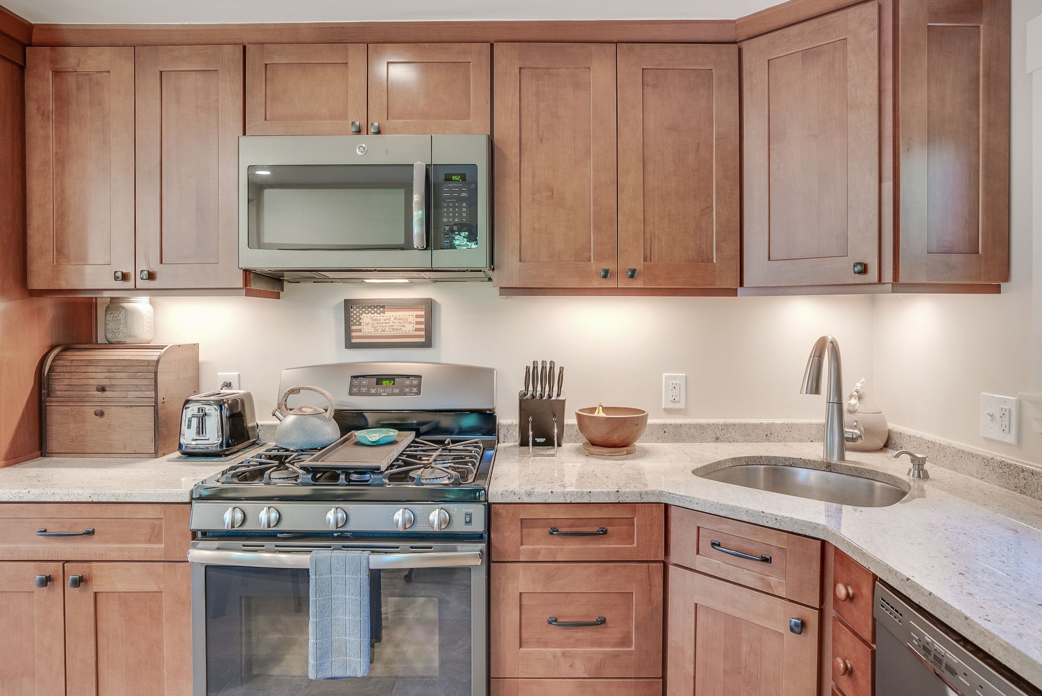 12-web-or-mls-82GranitevilleRoadWestfordMA-13.jpg