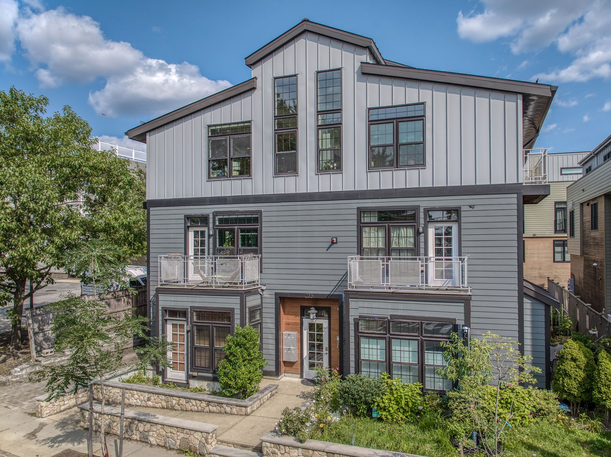 1-web-or-mls-235LowellStreetU5SomervilleMA-01.jpg