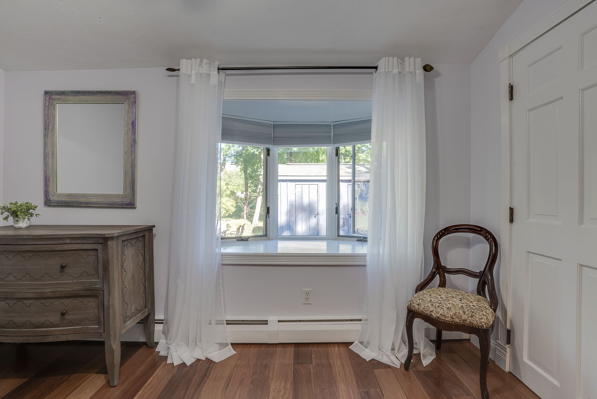 32-web-or-mls-6FairviewAvenueBedfordMA-32.jpg