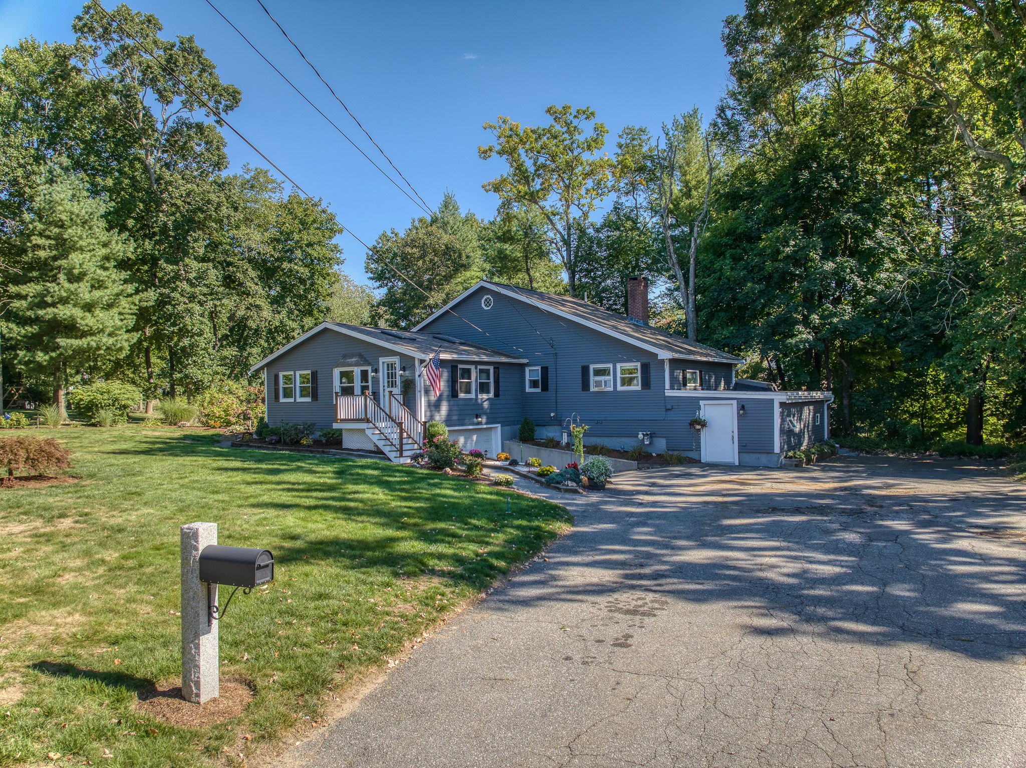 1-web-or-mls-6FairviewAvenueBedfordMA-01.jpg