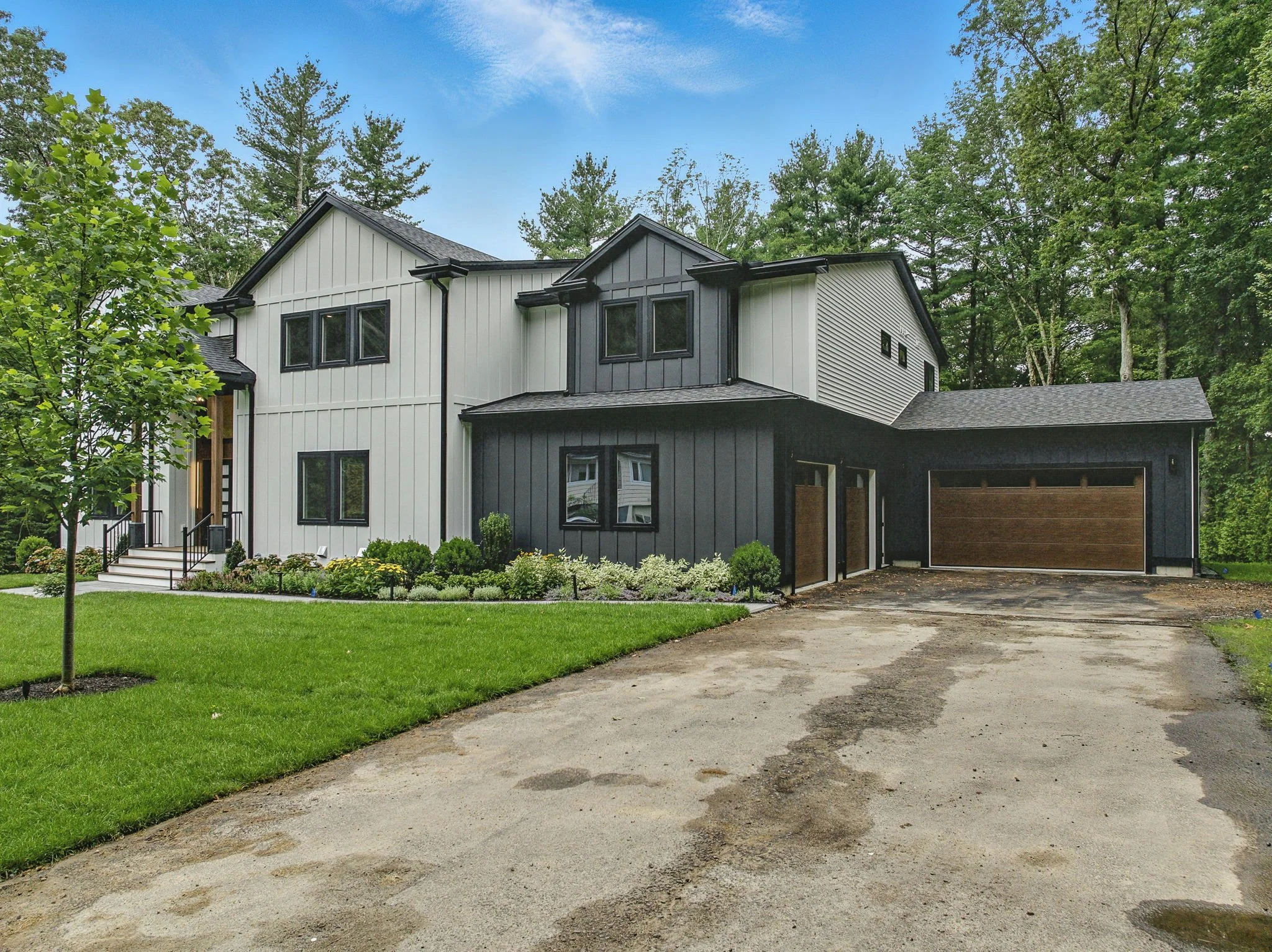 3-web-or-mls-23HilltopDriveBedfordMA-03.jpg