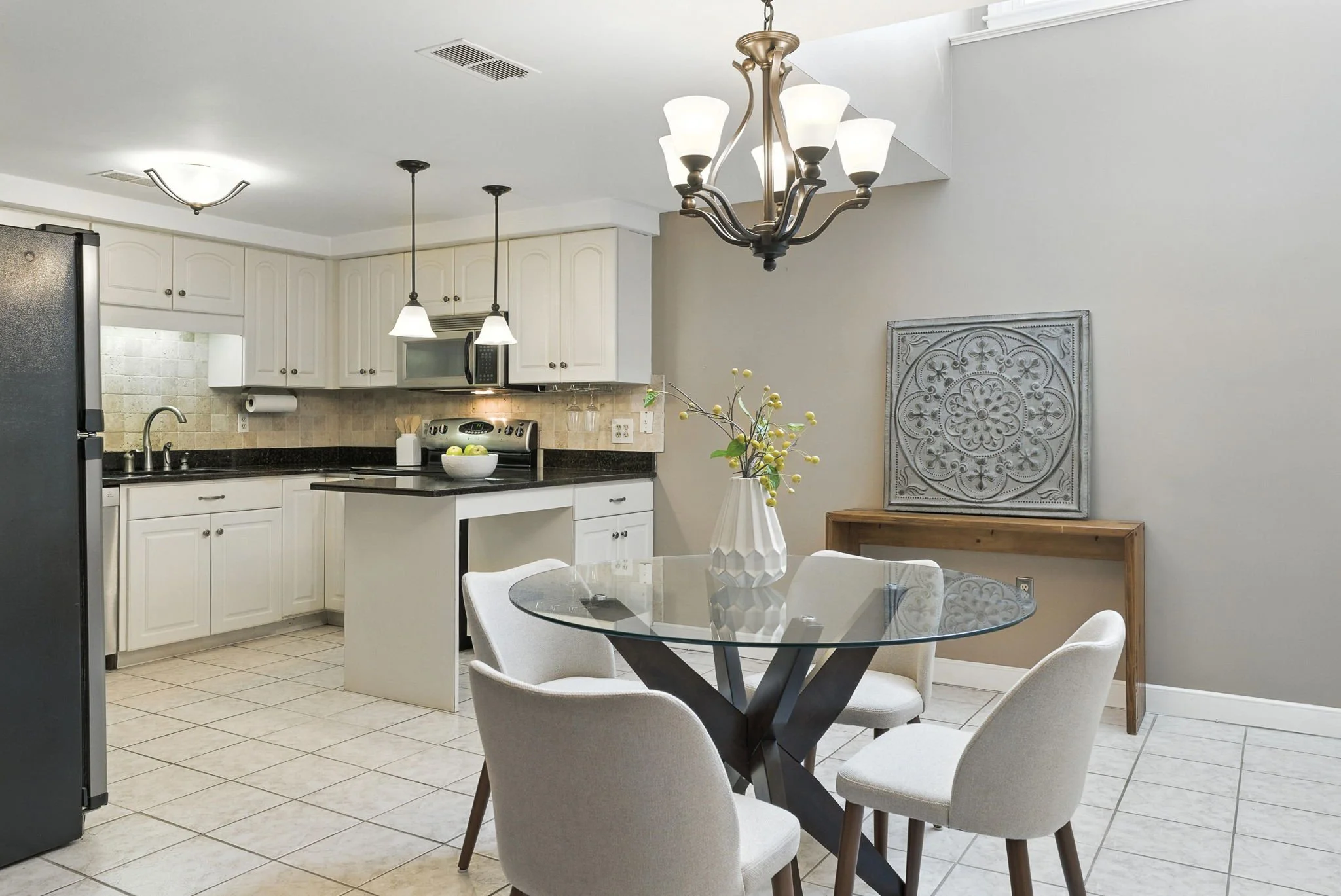 12-web-or-mls-75PageRoadU13BedfordMA-11.jpg