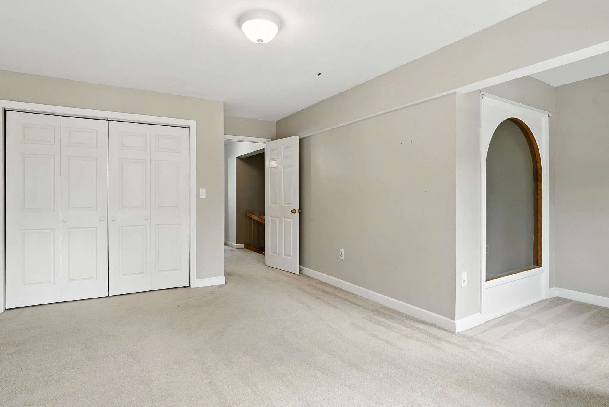 18-web-or-mls-75PageRoadU13BedfordMA-18.jpg