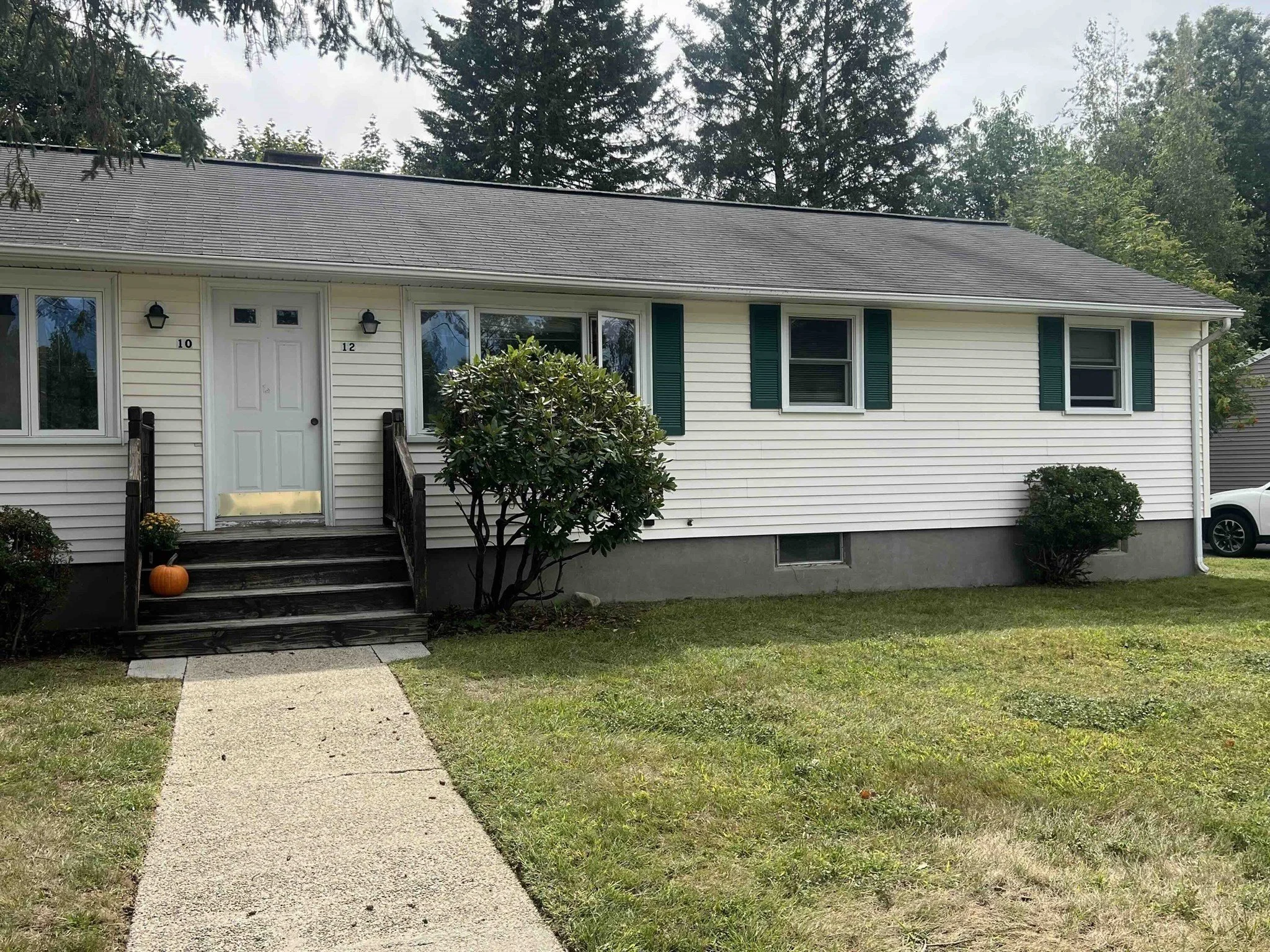 12 Saran Ave - Unit 12 | Bedford,&nbsp;MA&nbsp;01730