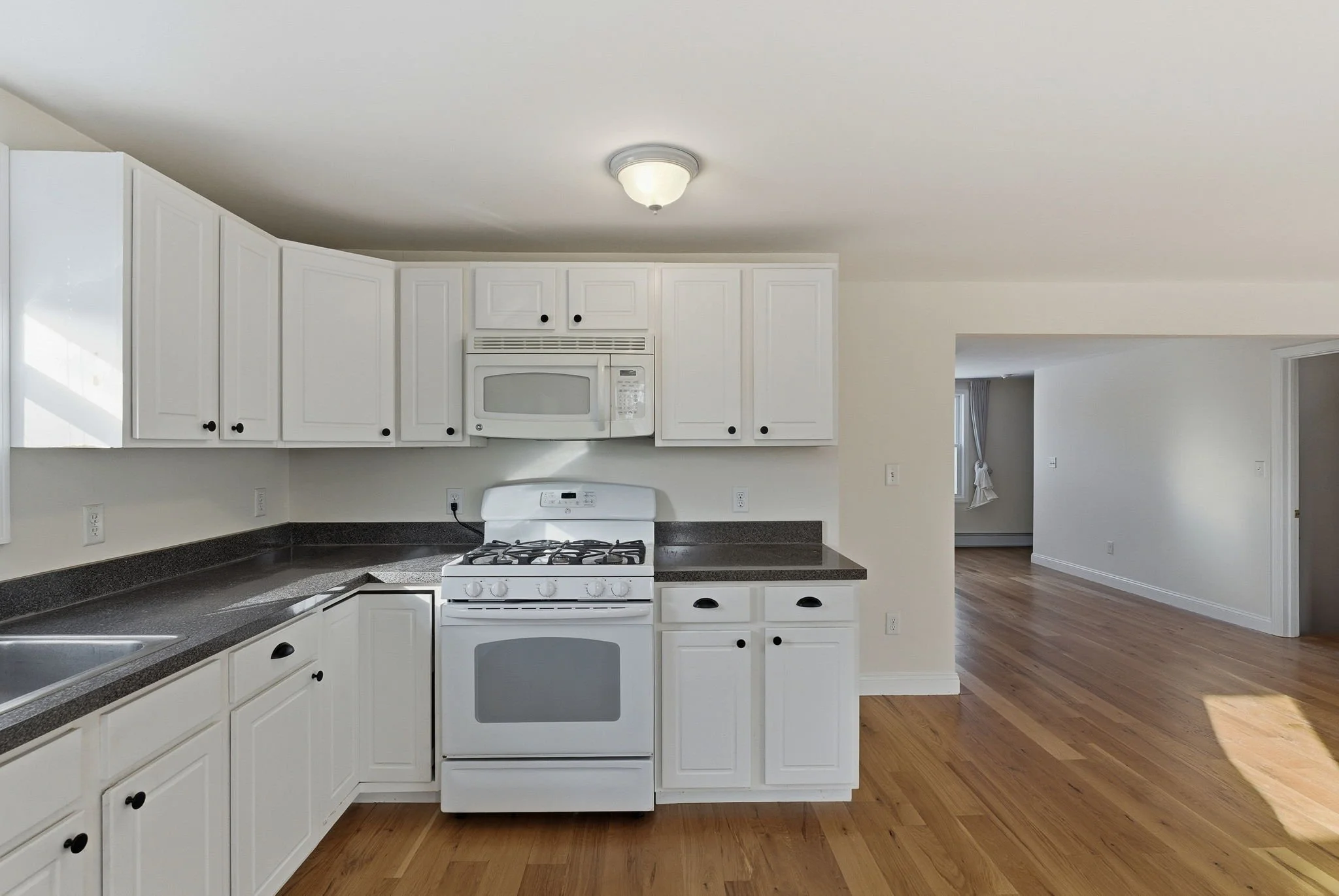13-web-or-mls-45RSouthRoadBedfordMA-13.jpg