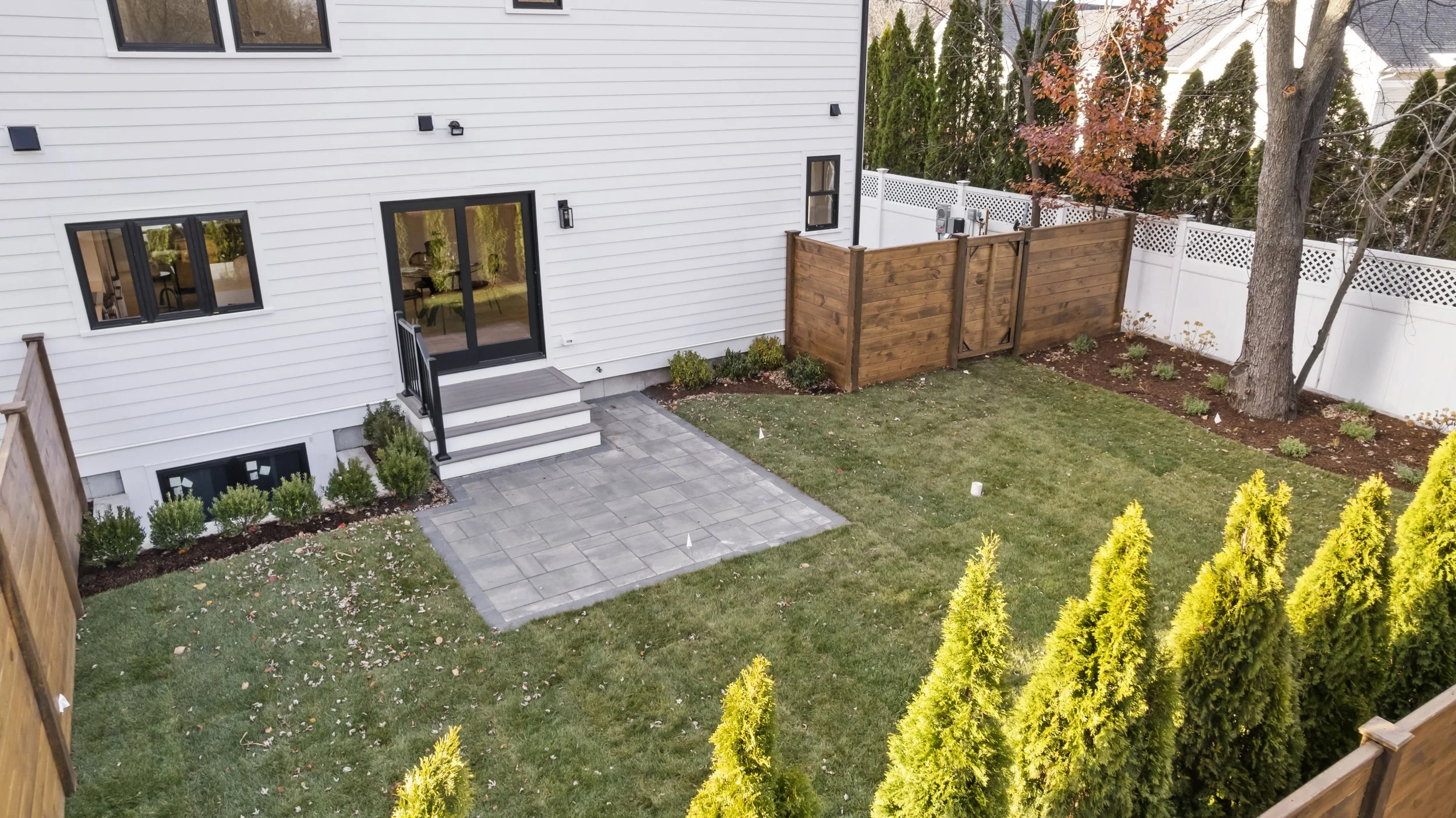 023_11.20.2025 01 10-webber-ave 201 (lauren regnery)_st.jpg