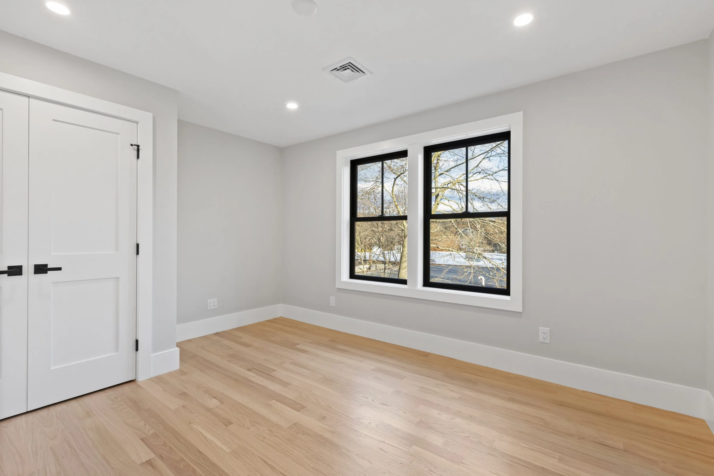 056_11.20.2025 01 10-webber-ave 201 (lauren regnery)_st.jpg