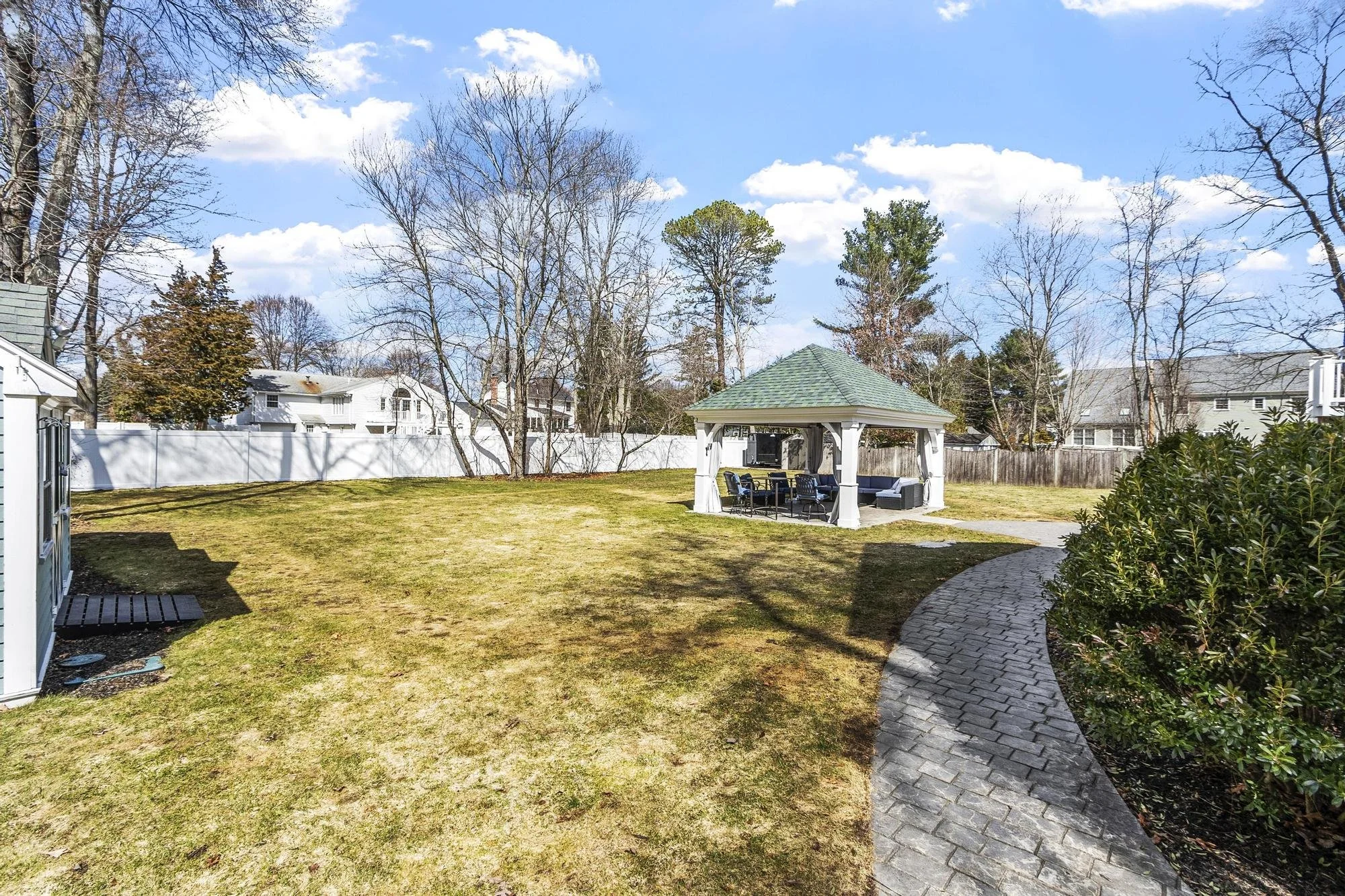 97 Hartwell Road Bedford Massachusetts Job 38361 0018.jpg